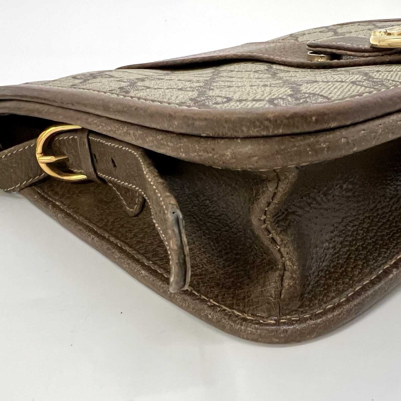 Gucci GG Supreme Crossbody Shoulder Bag - Brown, PVC Leather