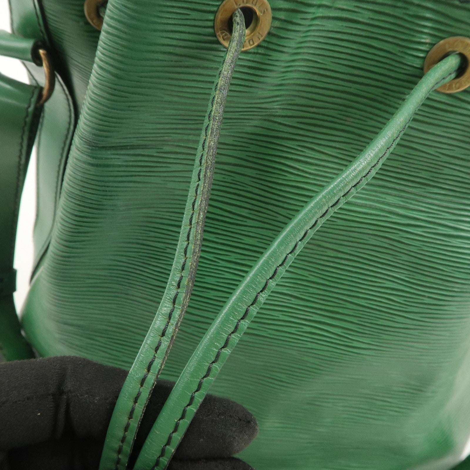 Louis Vuitton Epi Petit Noe Shoulder Bag - Borneo Green, Epi Leather