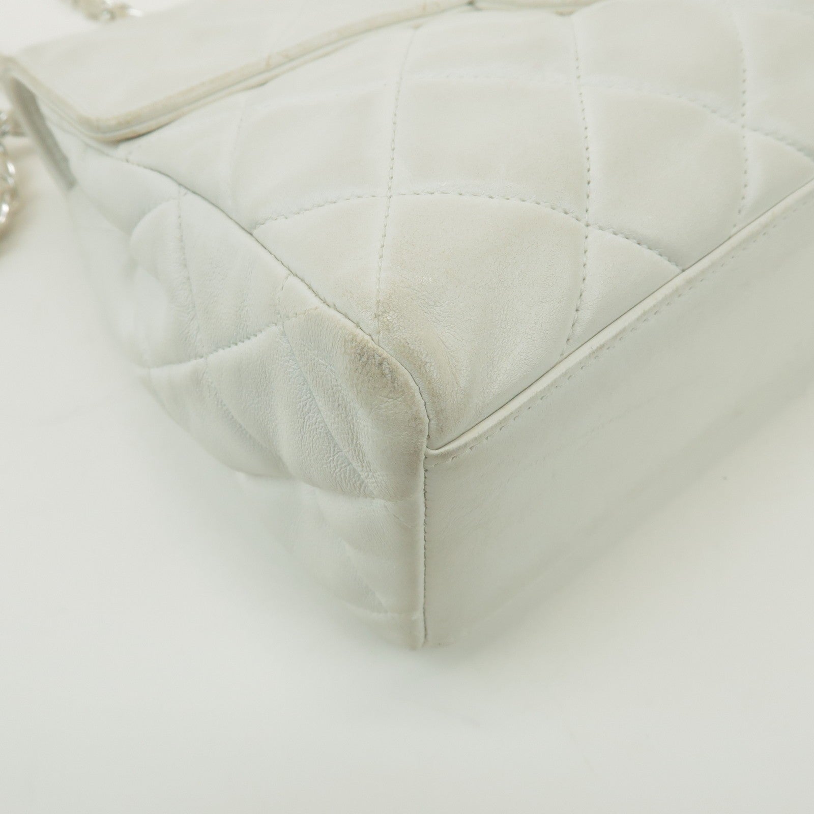 Chanel Matelasse Chain Shoulder Bag - White, Lamb Skin