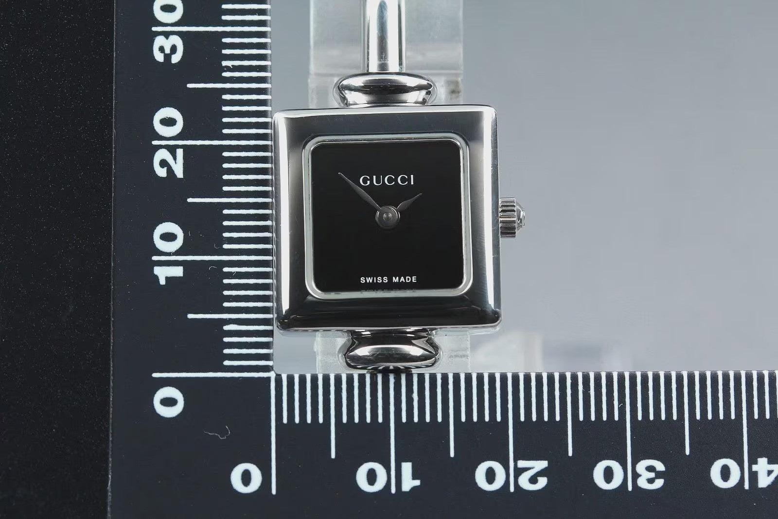 Gucci 1900L Watch - Black and Silver, Stainless Steel