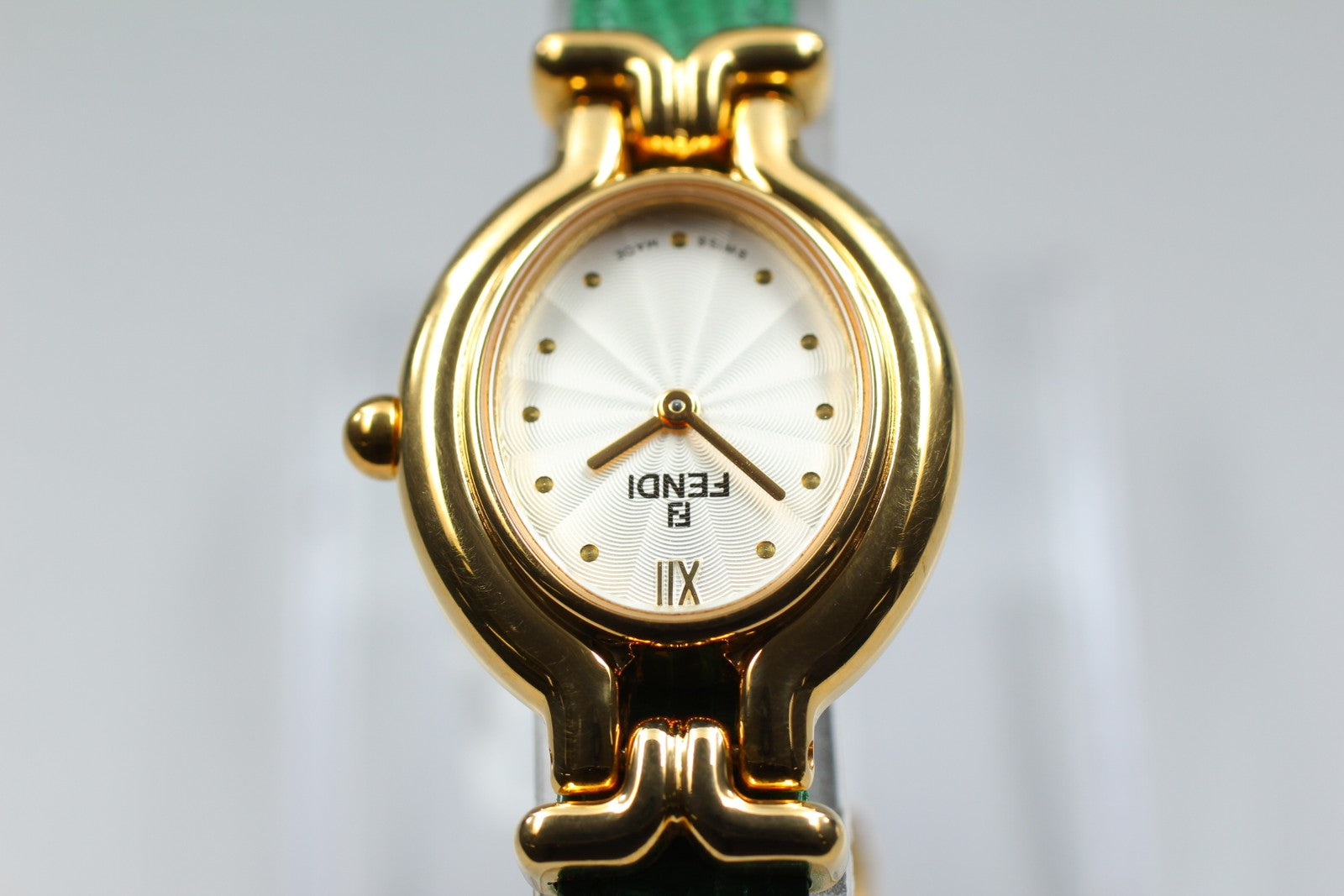 Fendi 640L Wristwatch - Gold, Stainless Steel- מגיע עם כל הרצועות!