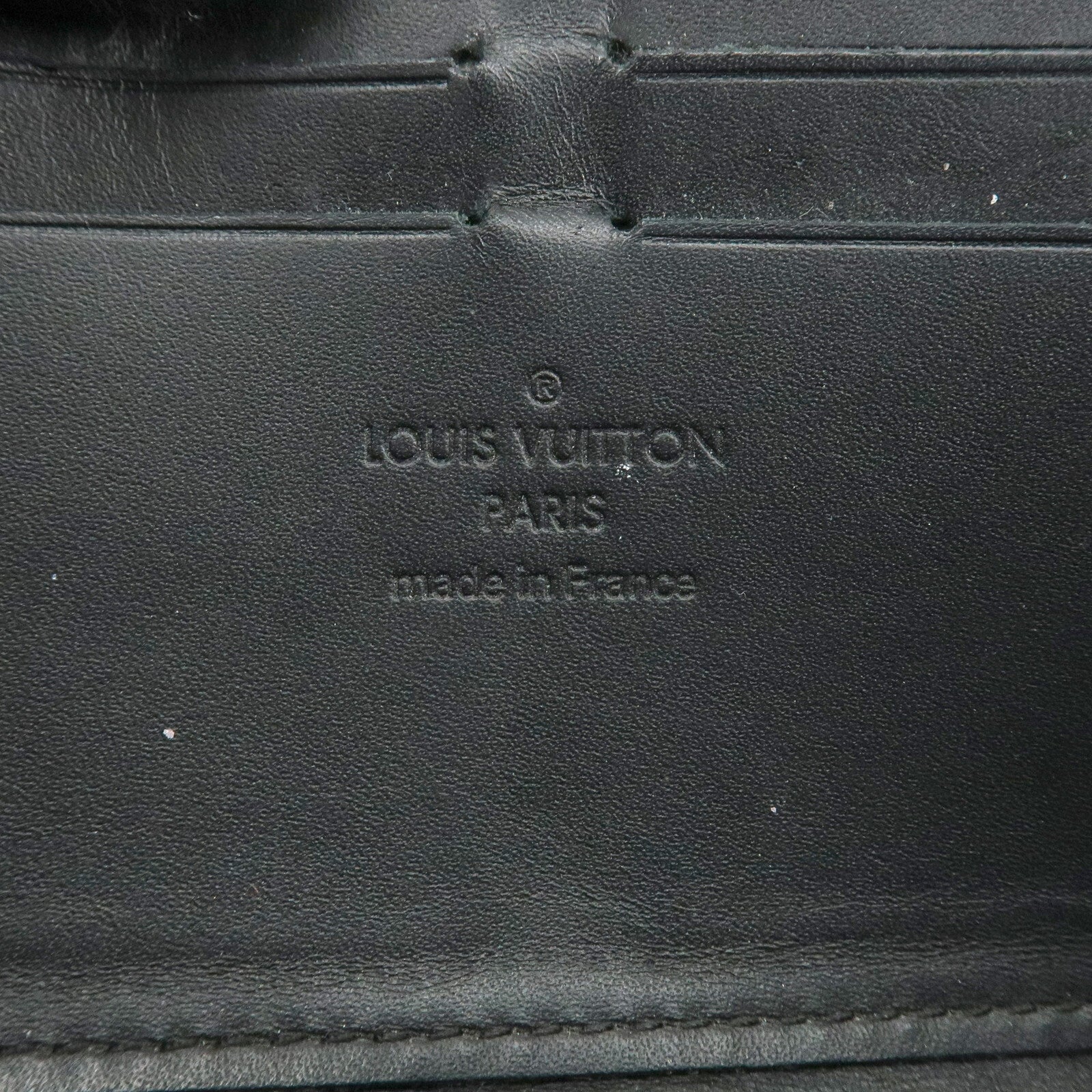 Louis Vuitton Portefeuille Favori Wallet - Noir, Suhari Leather