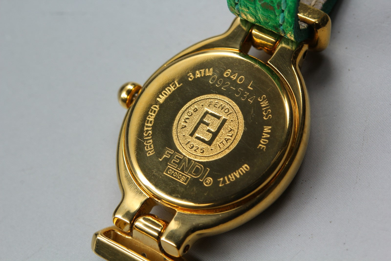 FENDI Change Belt Wristwatch - Gold, Leather