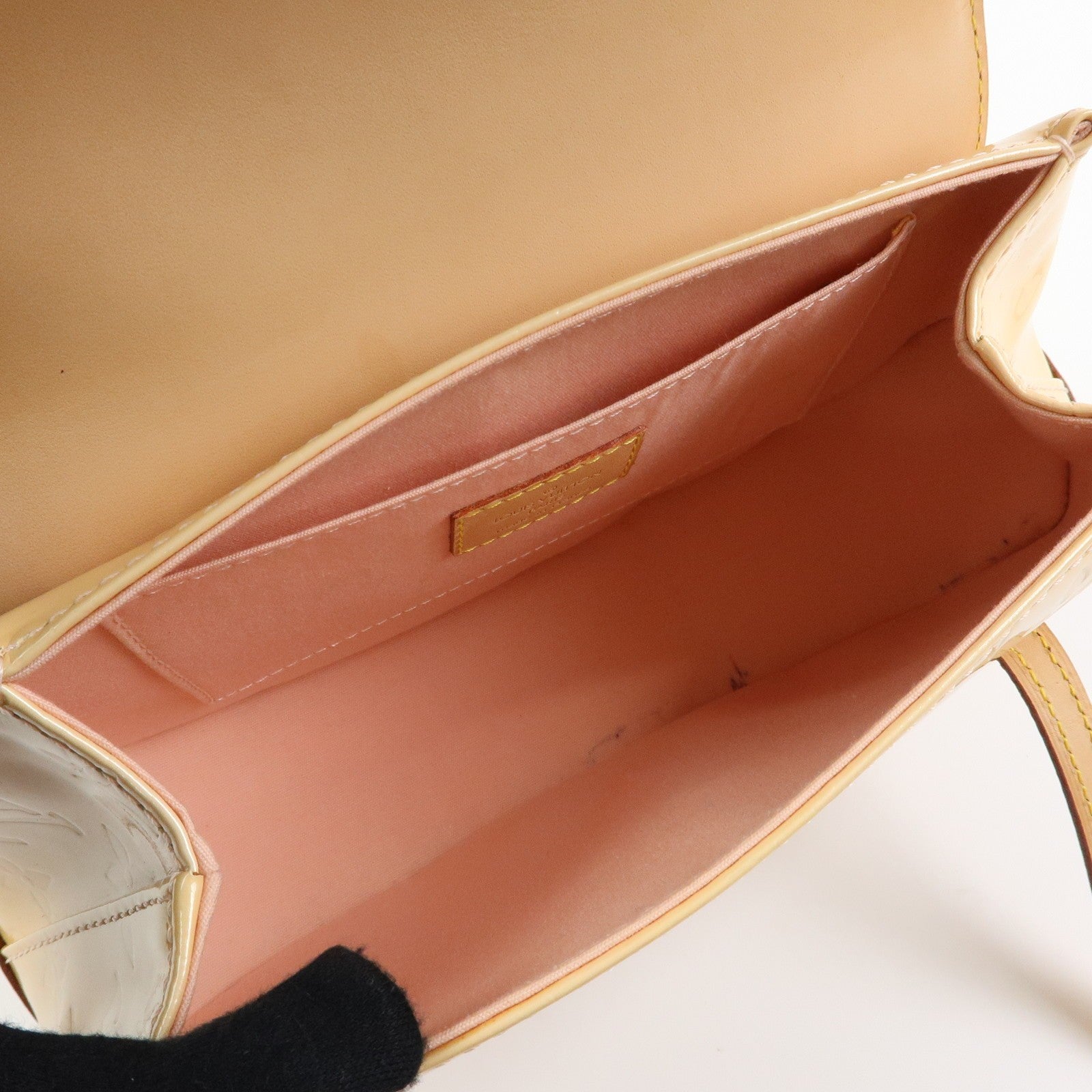 Louis Vuitton Shoulder Bag - Marshmallow Pink, Vernis Leather