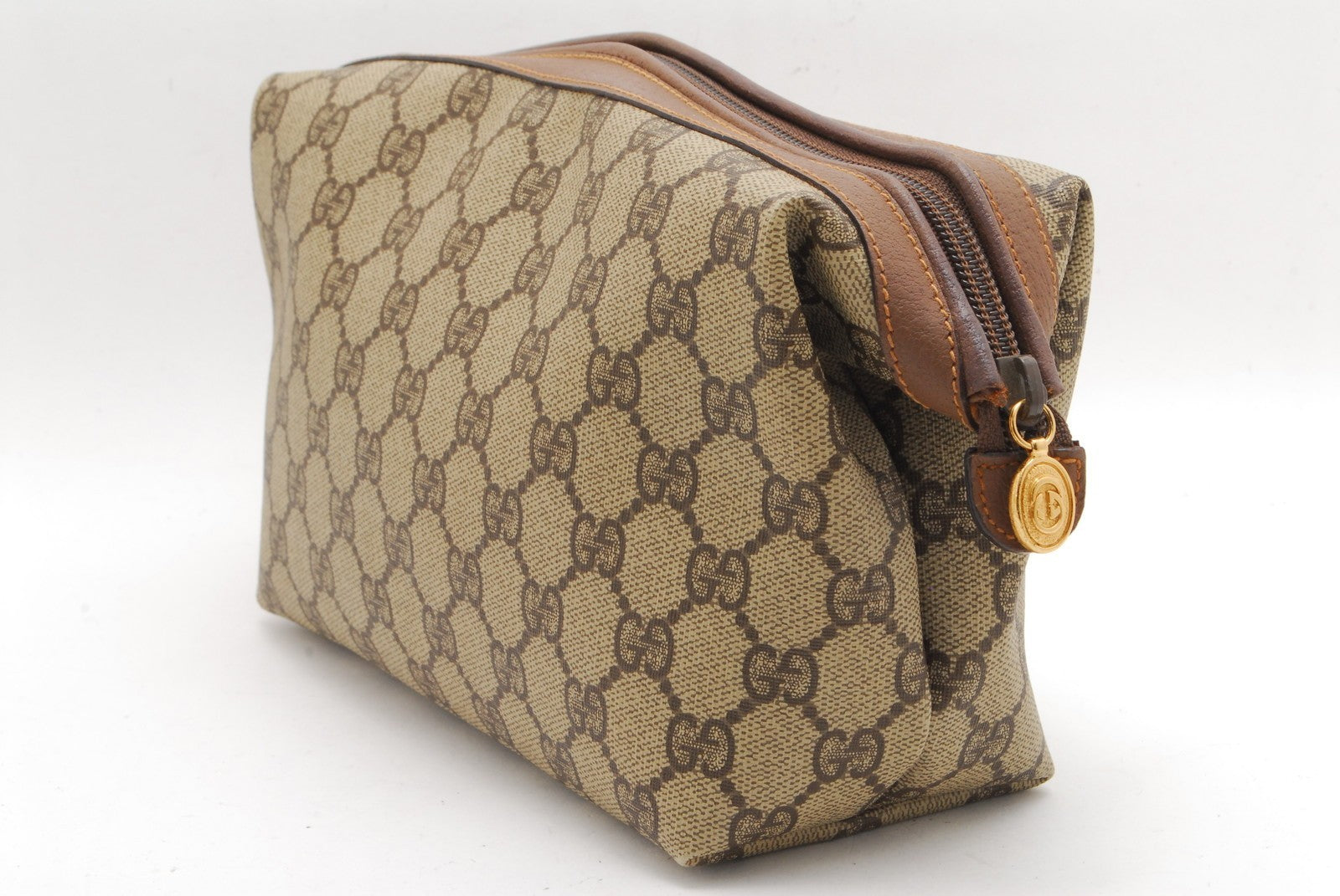 Gucci Pouch Clutch Bag - Brown, Leather