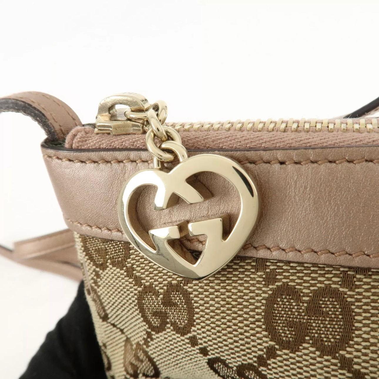 GUCCI Lovely GG Shoulder Bag