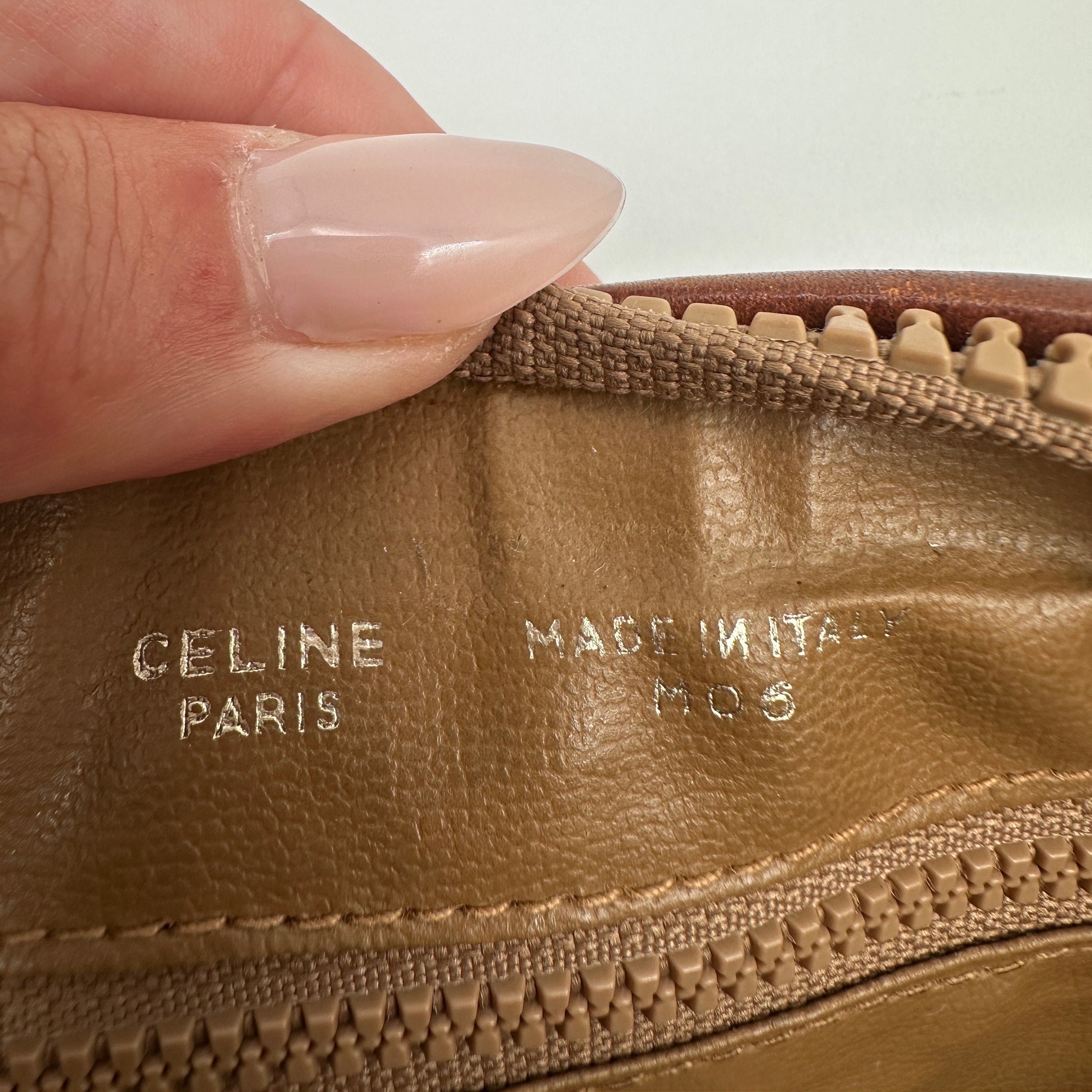 Macadam brown clutch