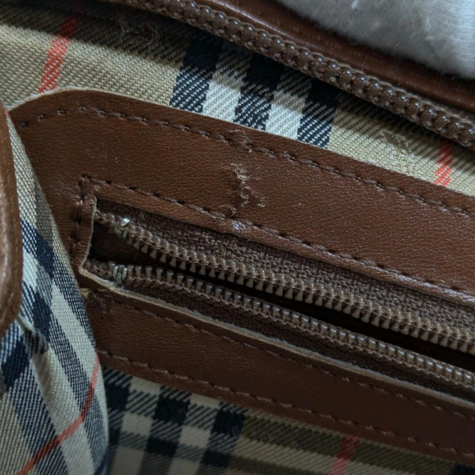 Burberrys Vintage Clutch Bag- Brown leather
