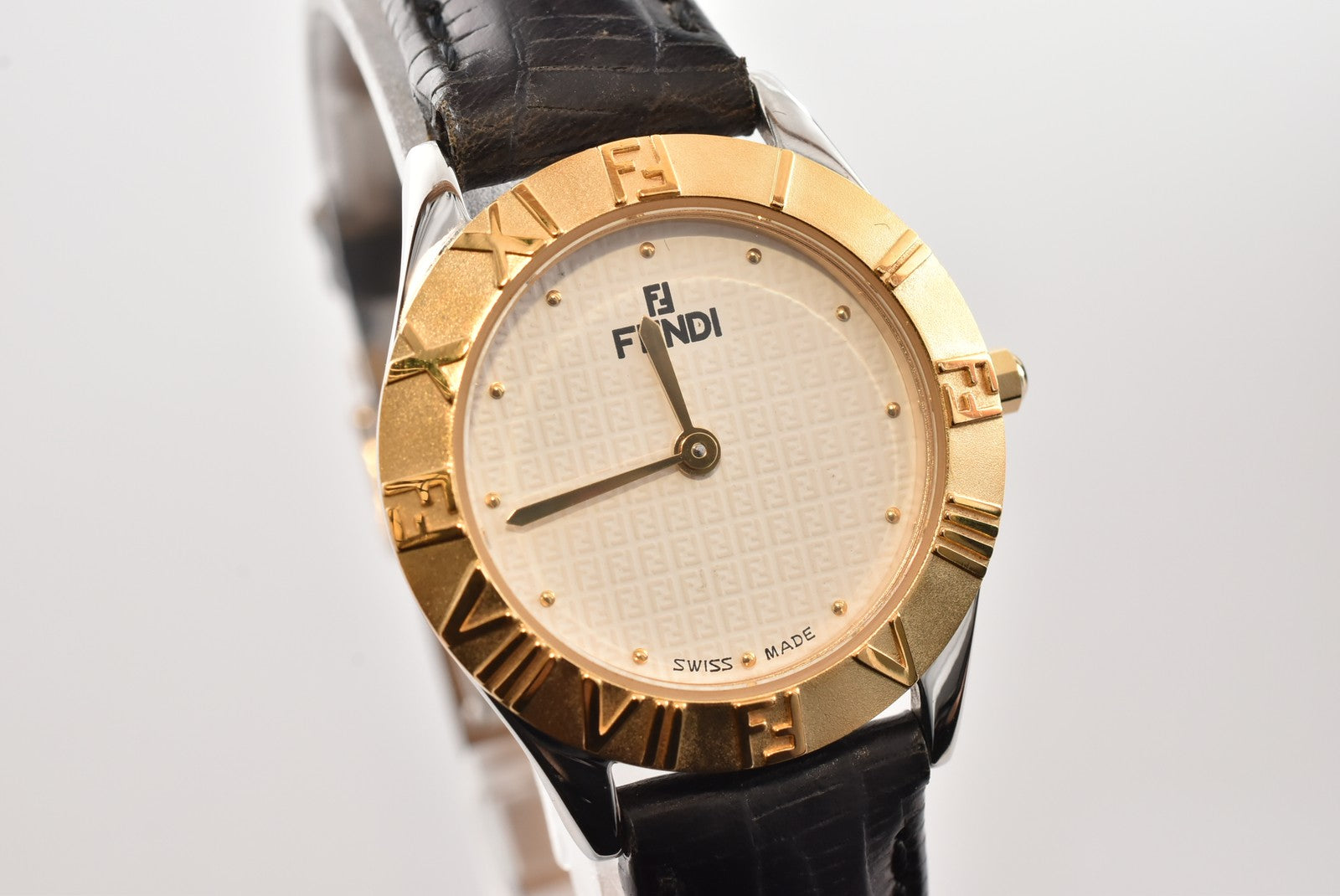 Fendi 2000L Wristwatch - White, Gold, Leather