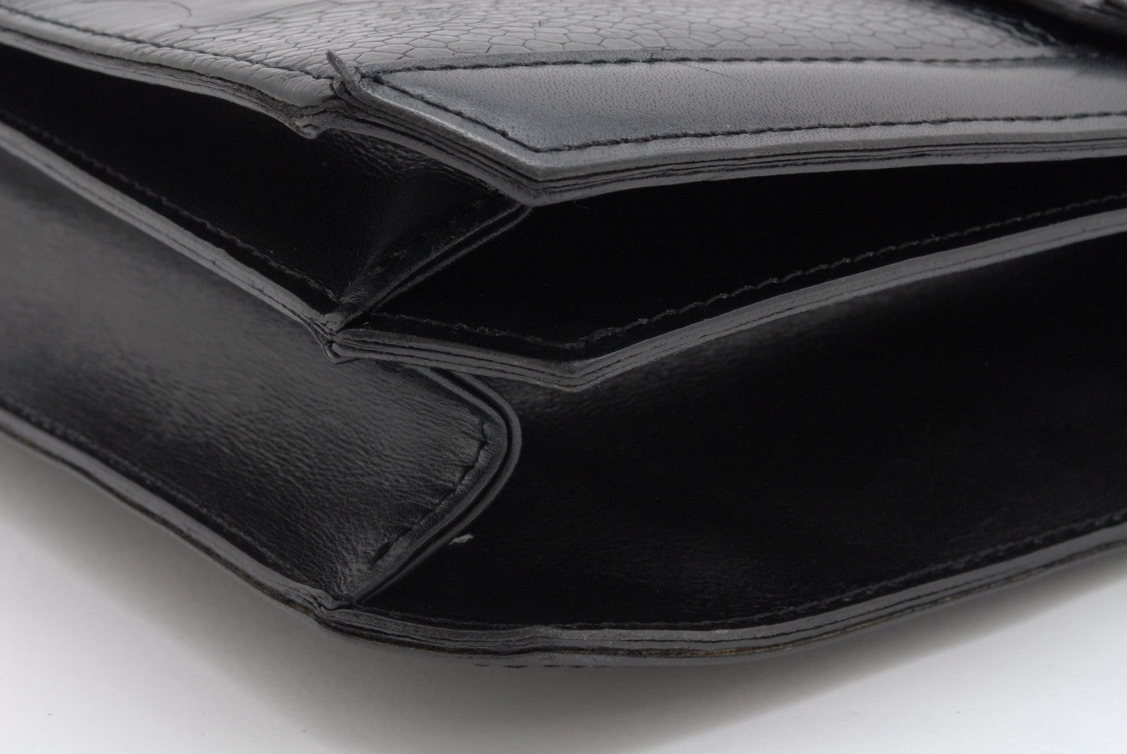Saint Laurent YSL Envelope Shoulder Bag - Black, Leather