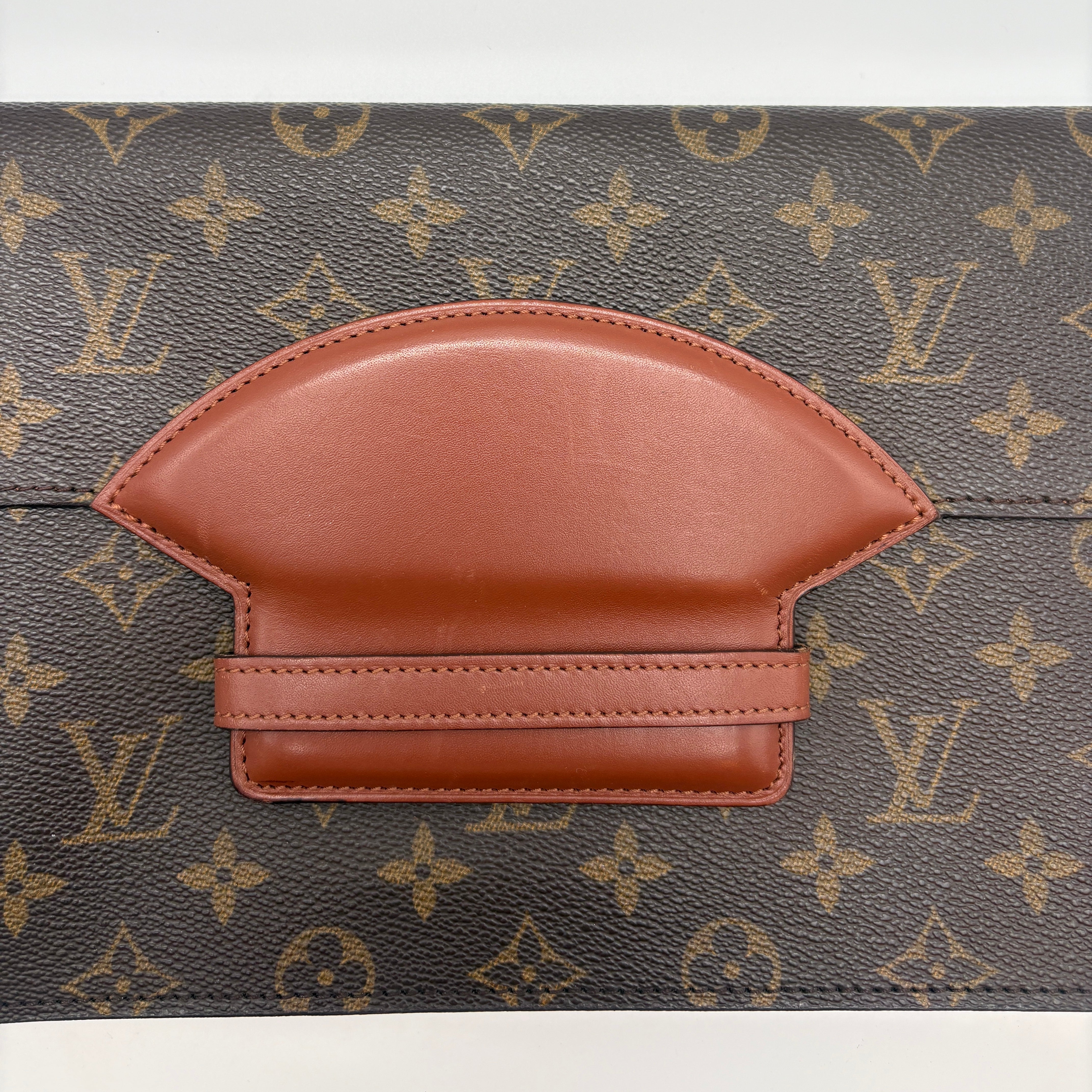 Louis Vuitton CHAILLOT CLUTCH BAG