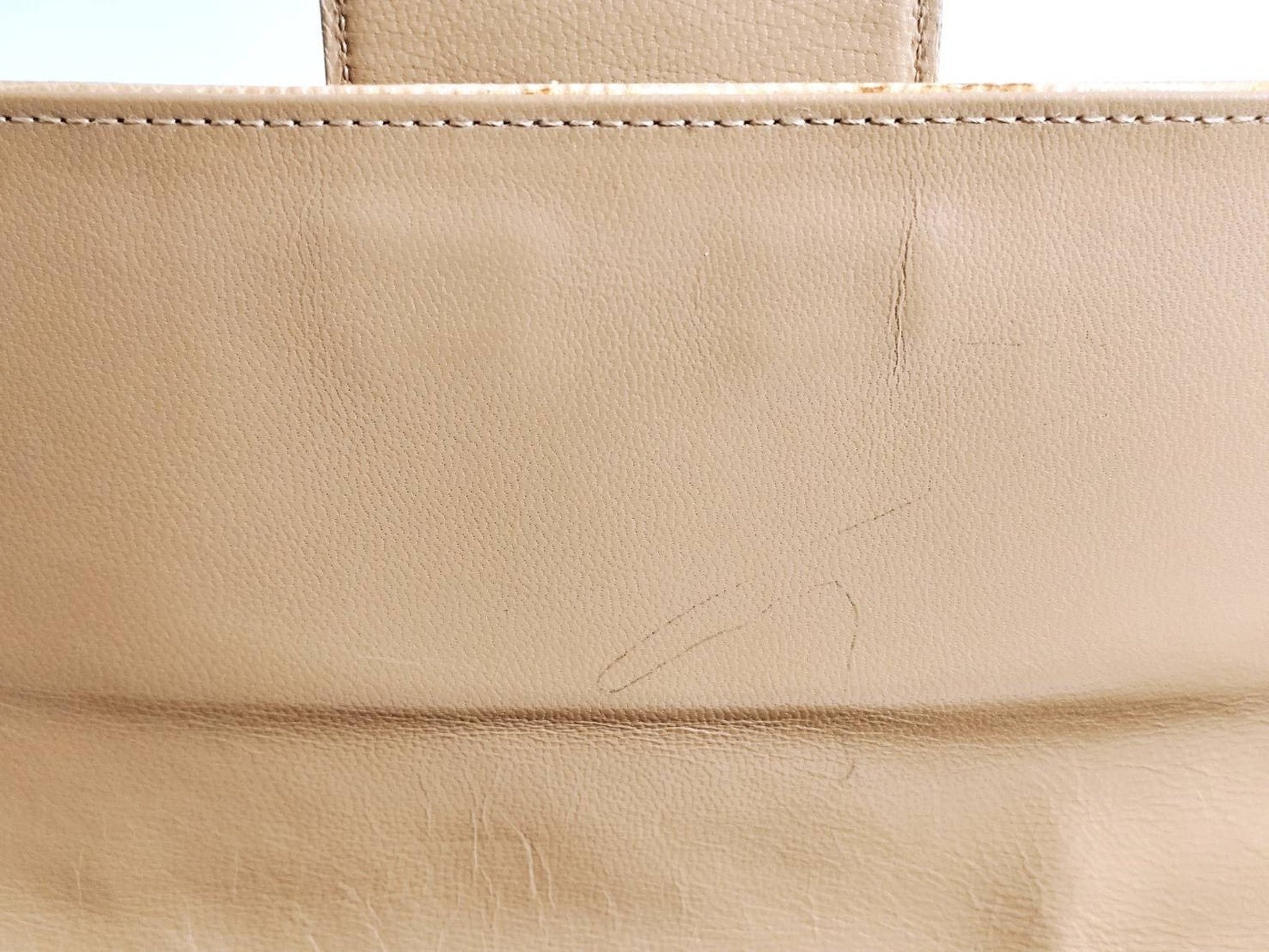 Saint Laurent Yves Vintage Shoulder Bag - Beige, Leather