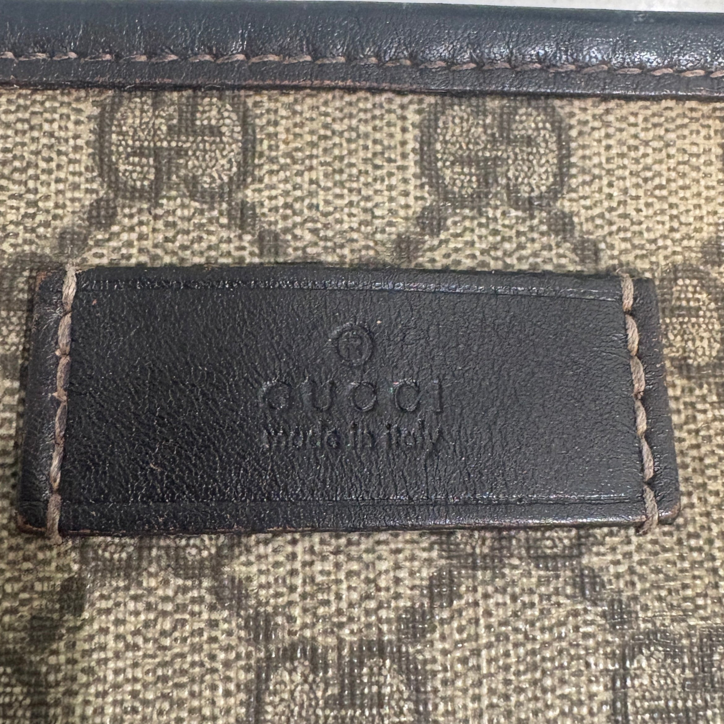 Gucci Supreme mini tote bag