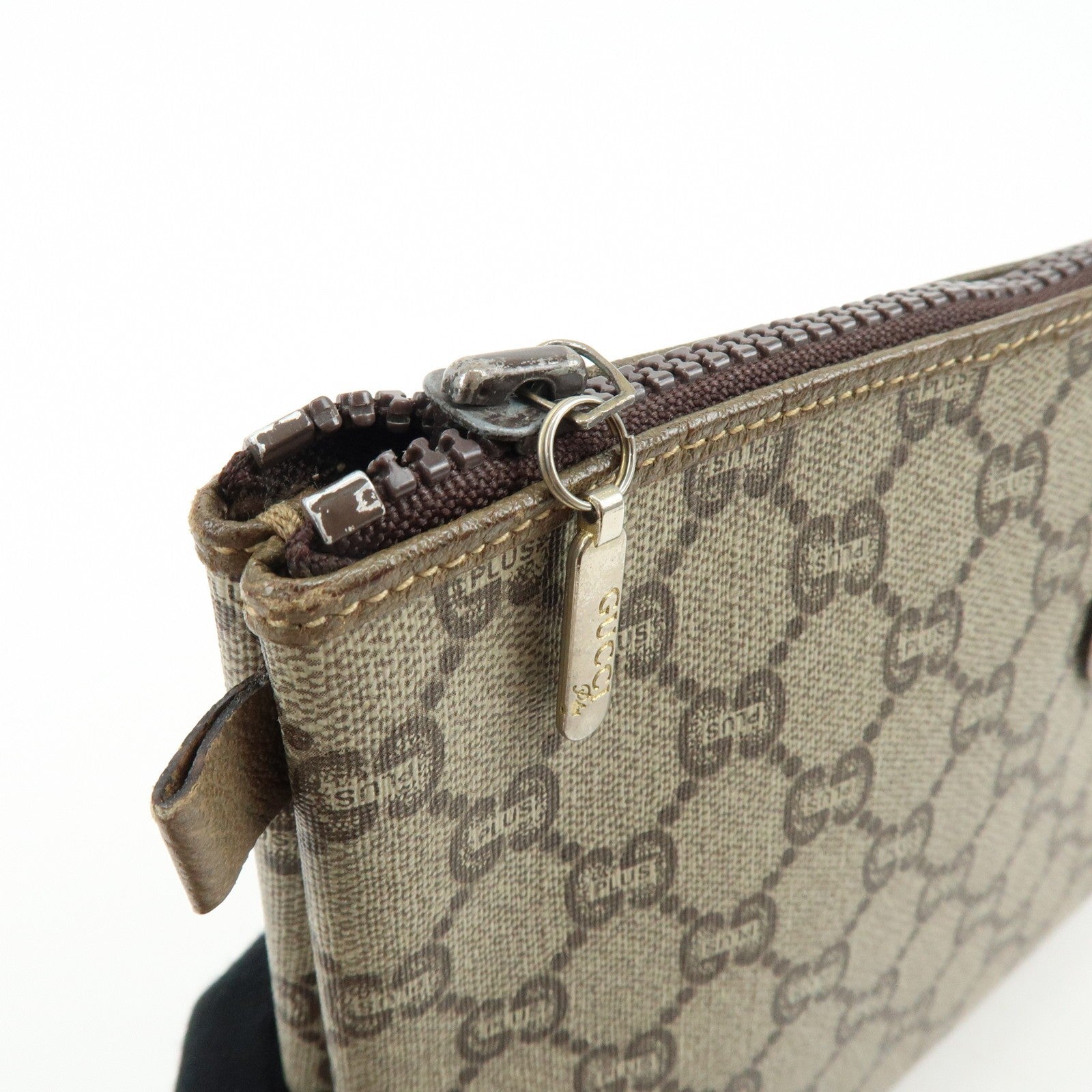 Gucci GG Plus Clutch Bag - Beige, Leather