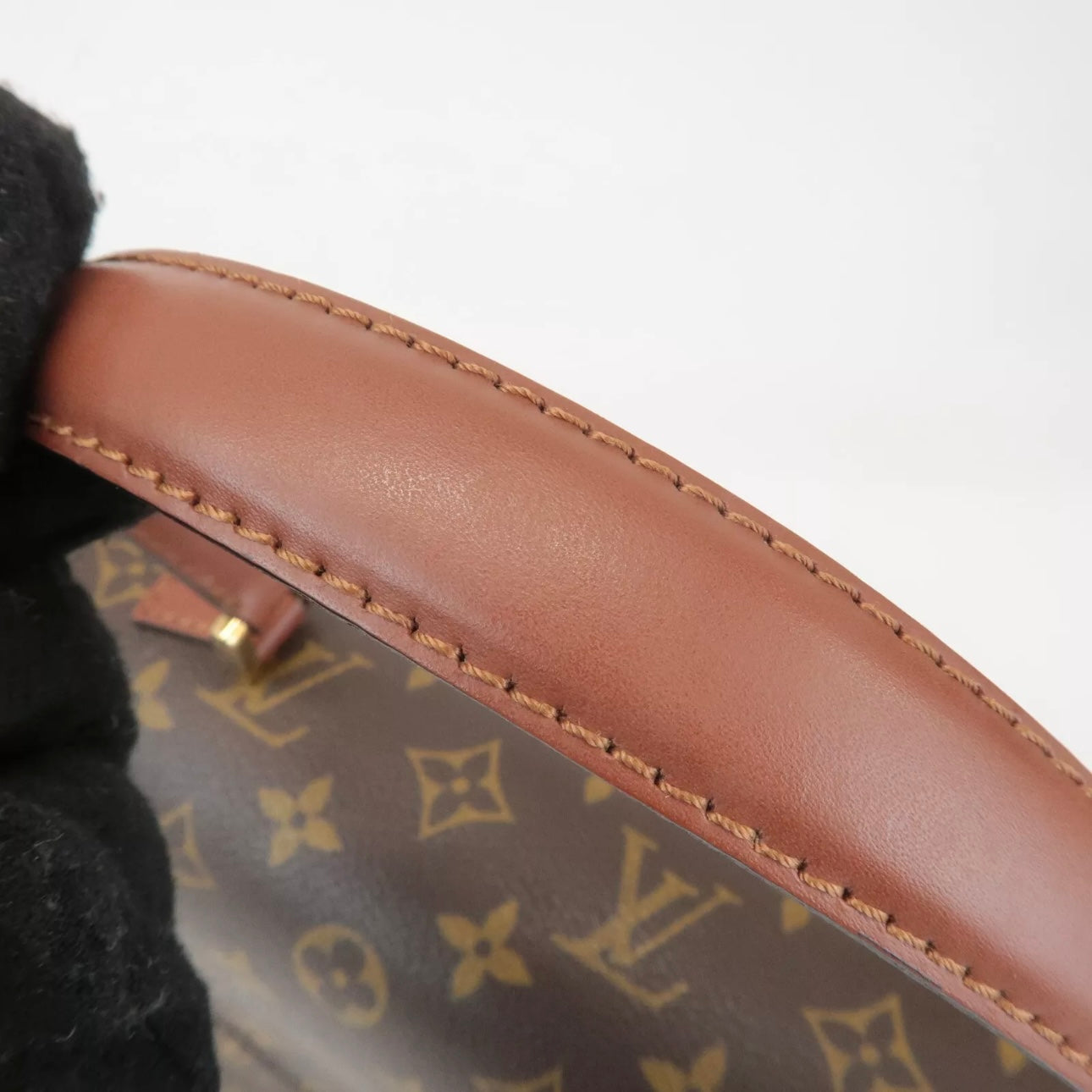 Louis Vuitton Monogram Concorde Hand Bag B