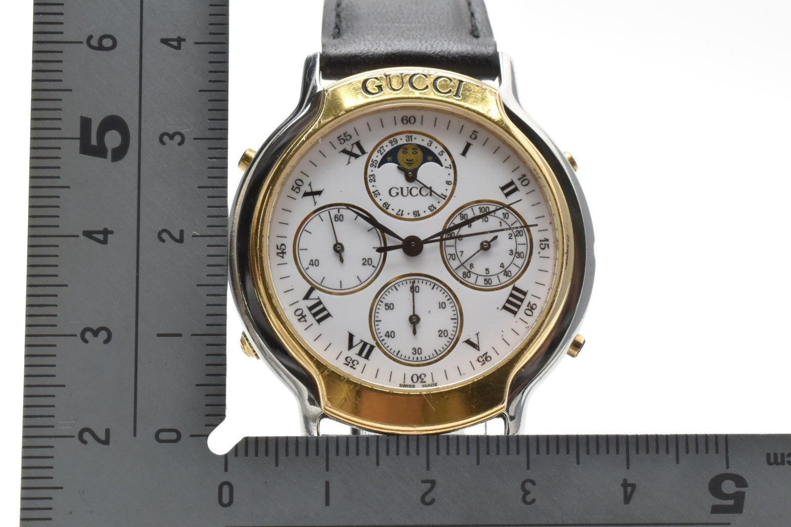 Gucci 8300 Watch - White, Stainless Steel
