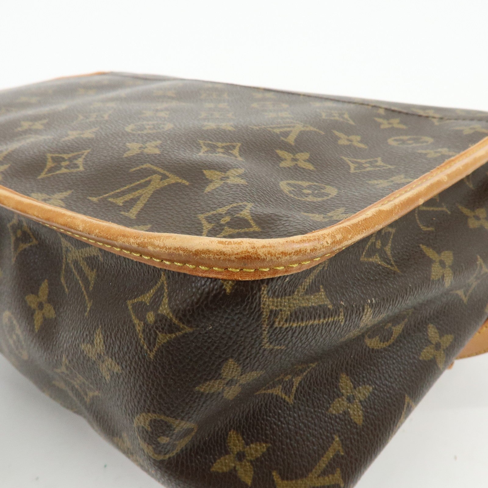 Louis Vuitton Monogram Canvas Gibeciere GM Shoulder Bag