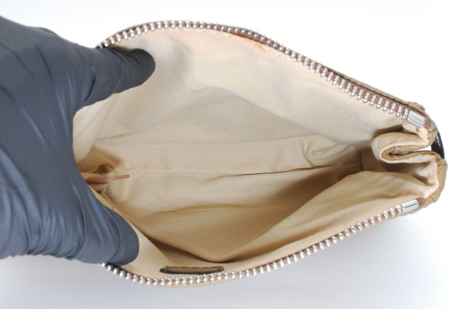 Chloé Paddington Pouch Clutch - Beige, Leather