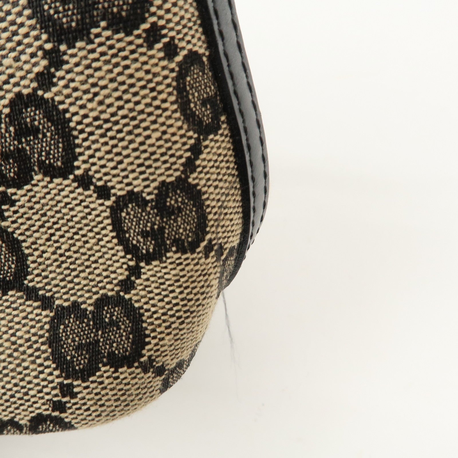 Gucci Boat Hand Bag - Beige, Canvas