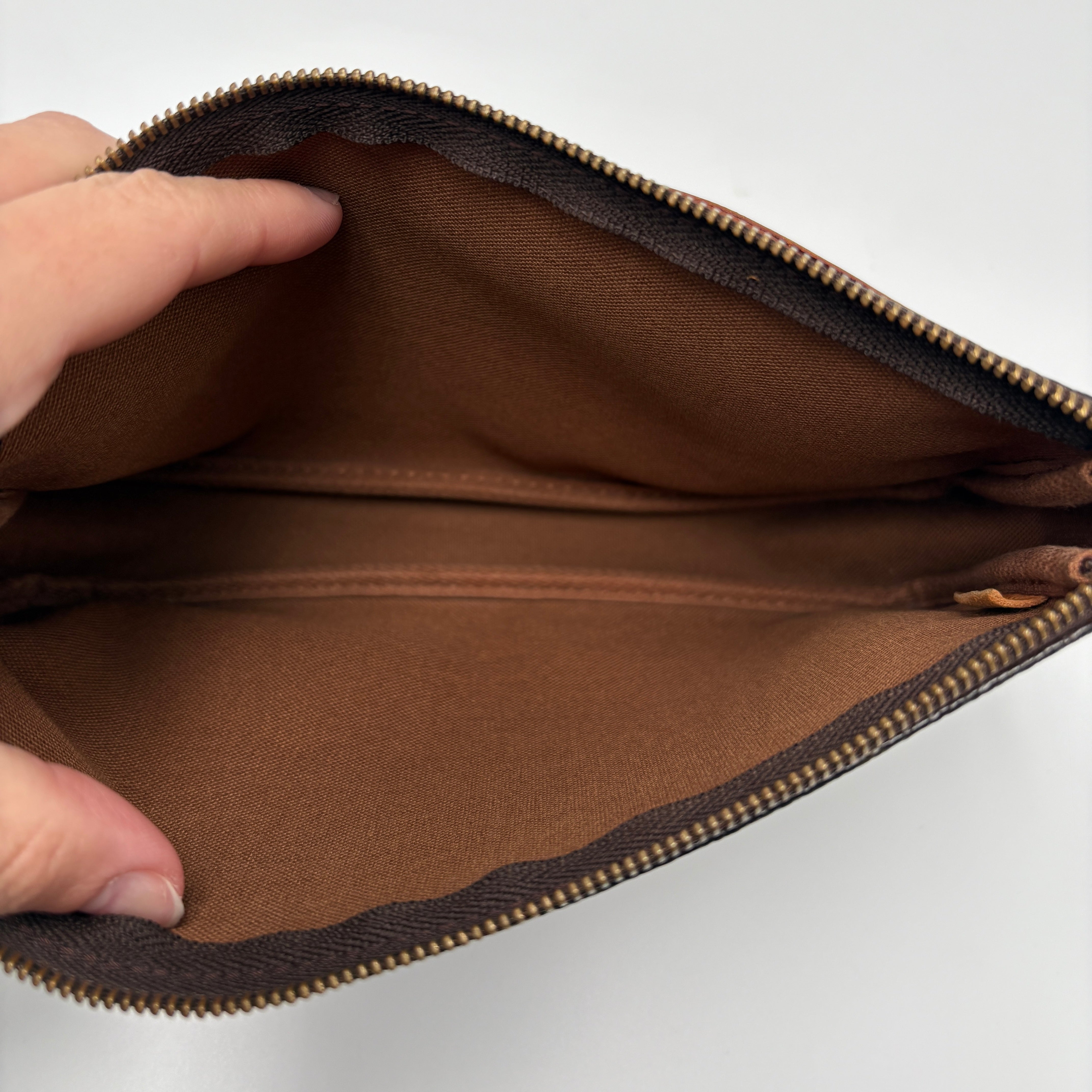 Louis Vuitton Pochette Accessories