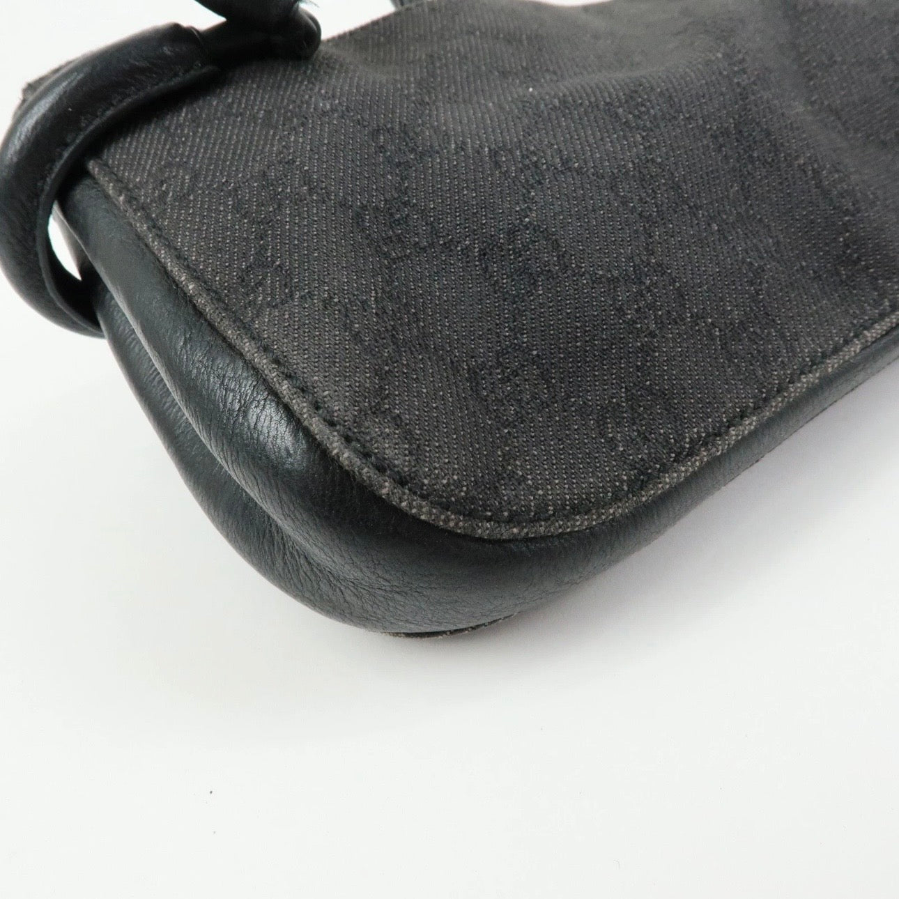 Gucci GG Denim Shoulder bag