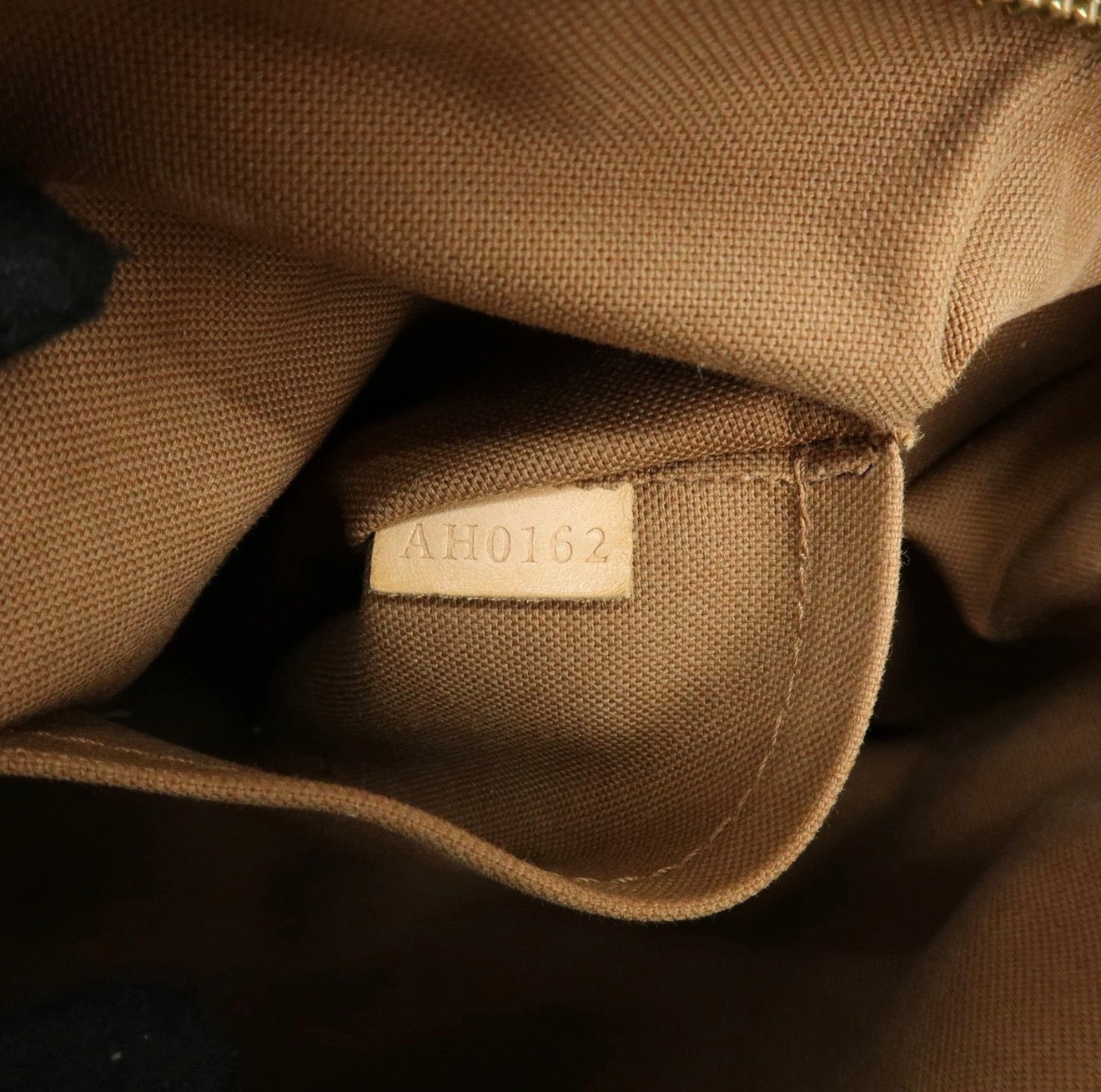 Louis Vuitton Tivoli PM Hand, Shoulder Bag