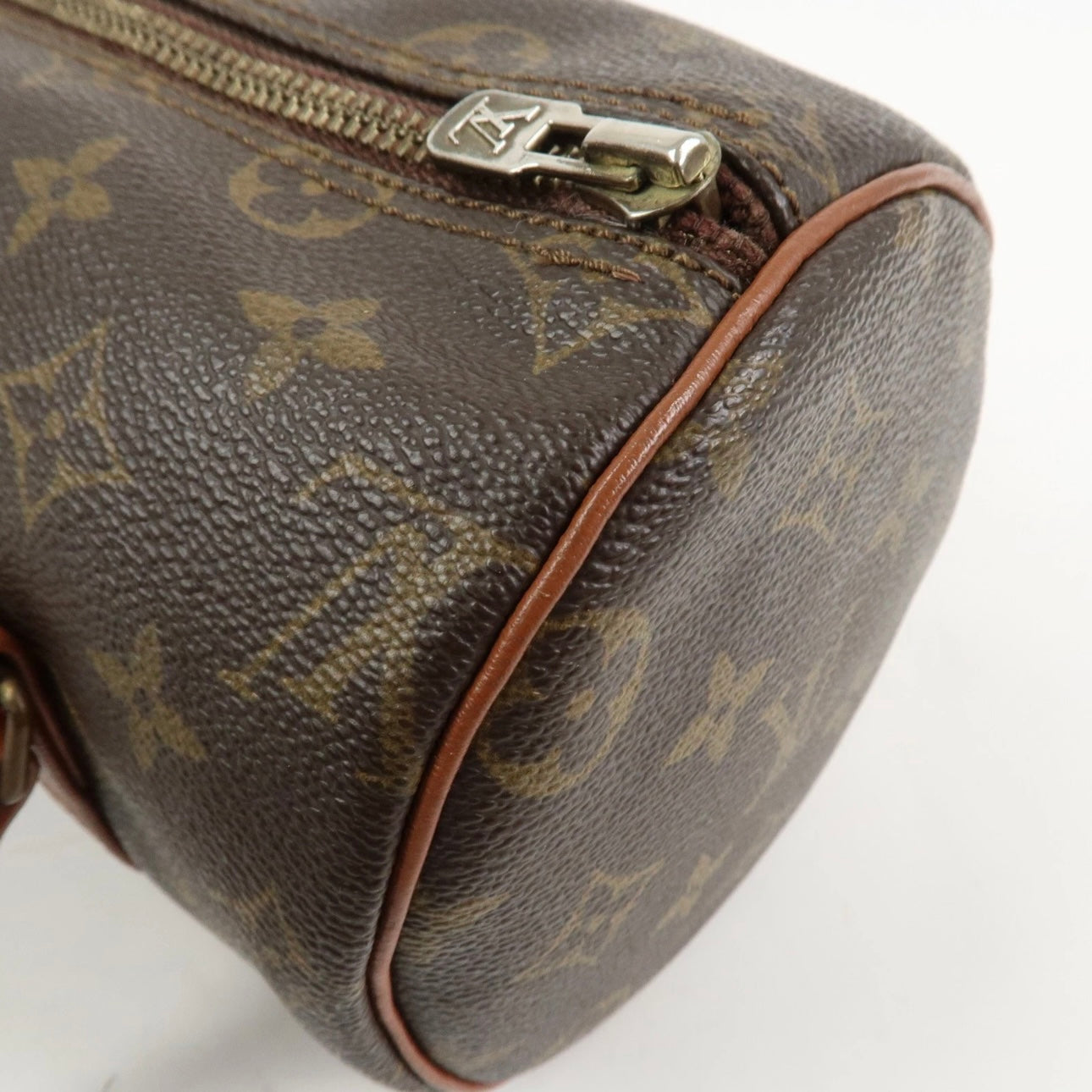 Louis Vuitton Papillon 26