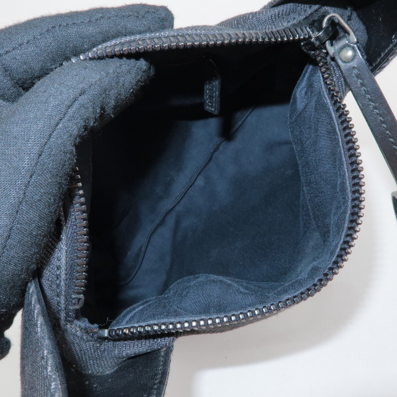 Gucci Shoulder Bag - Black, Leather