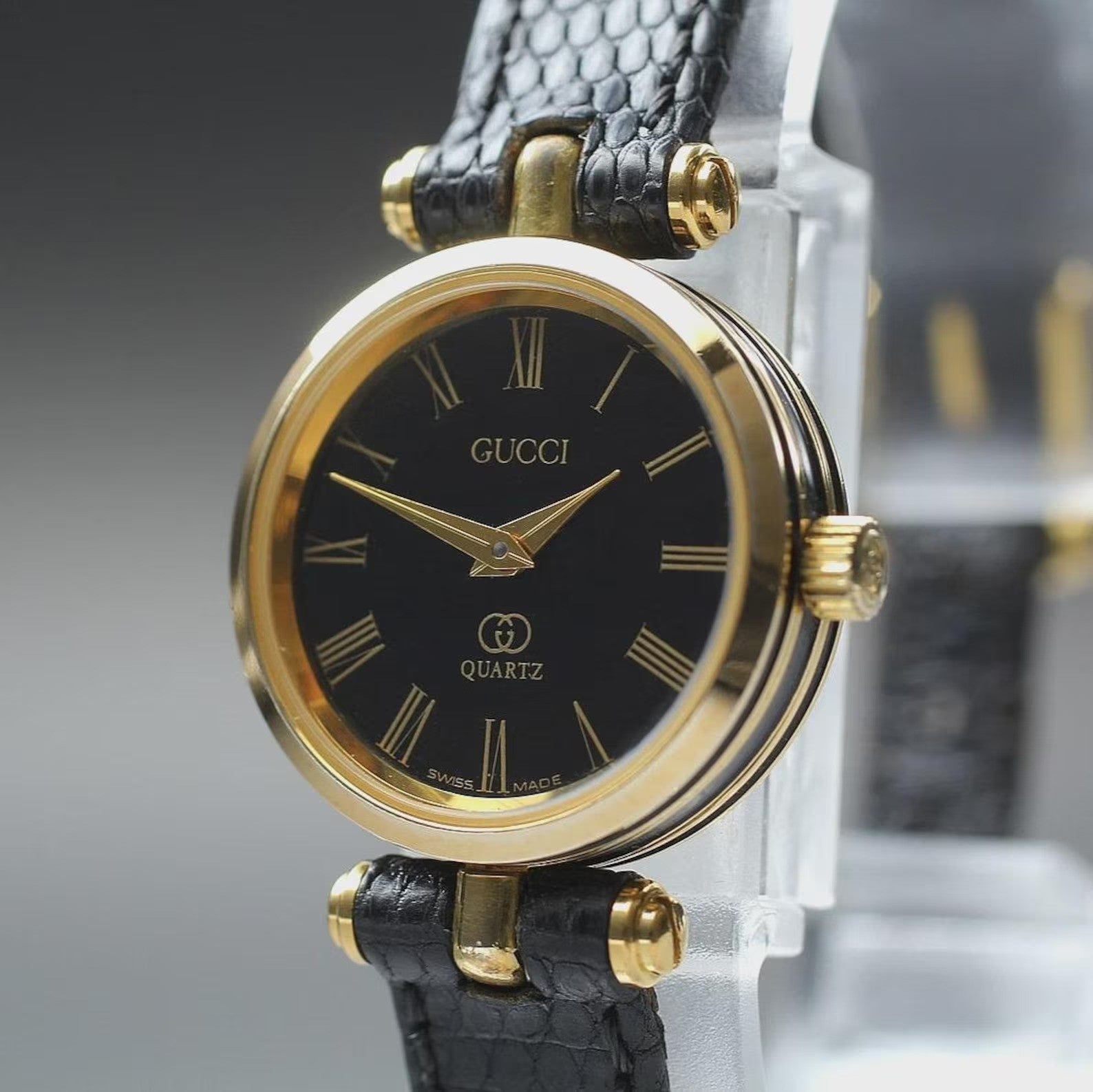 Gucci 2000L Wristwatch - Black, Leather