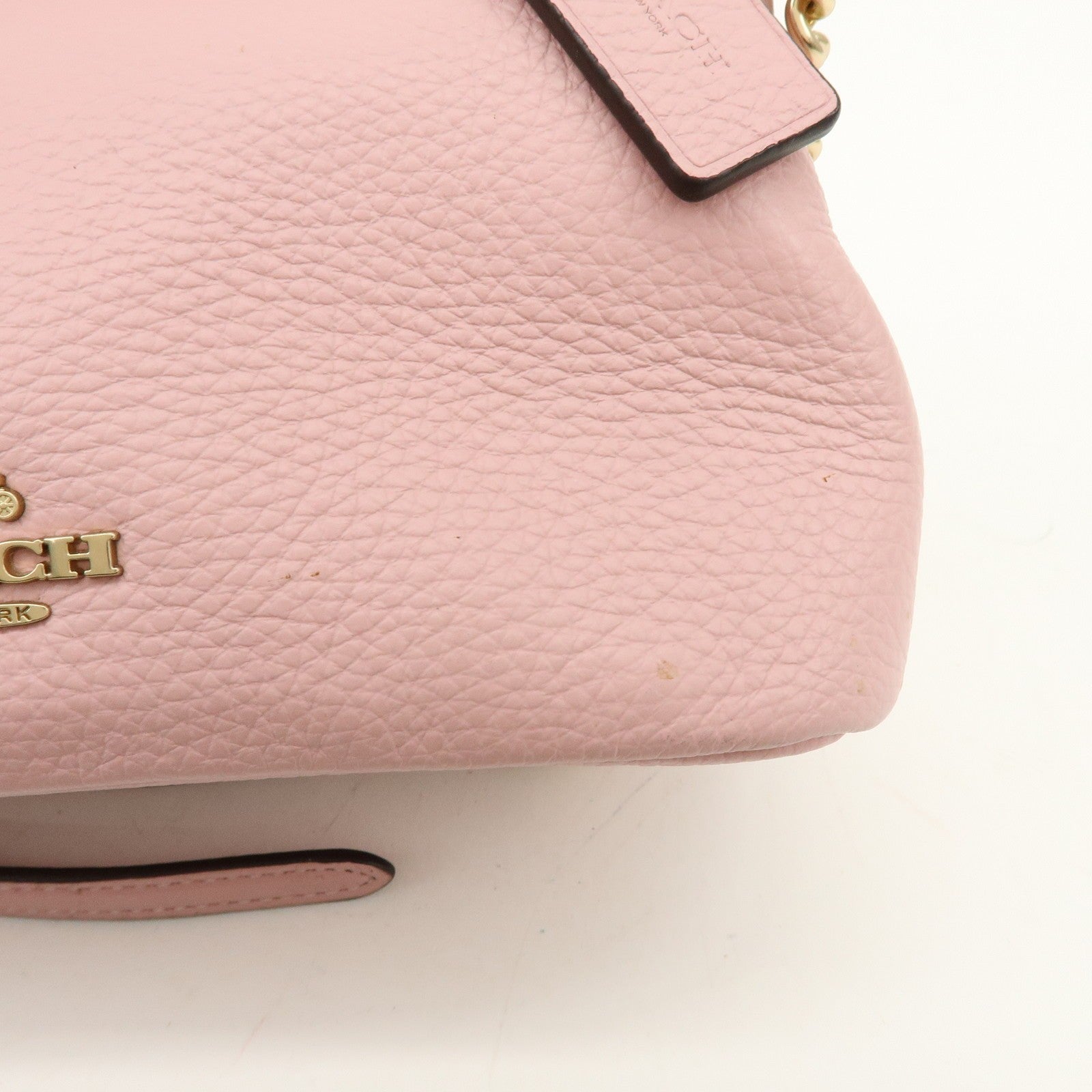 Coach Kiss Lock Chain Shoulder Bag - Pink, Leather