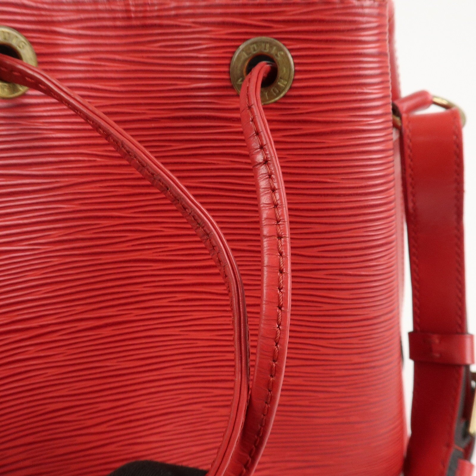 Louis Vuitton Epi Petit Noe Shoulder Bag - Castilian Red, Epi Leather