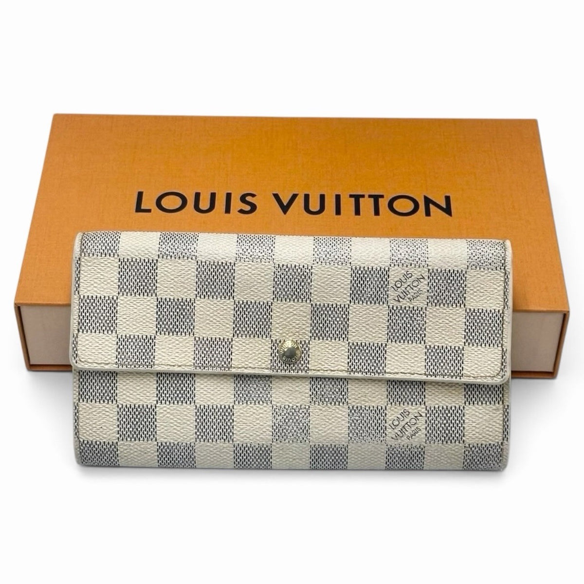 Louis Vuitton Damier Azur Portefeuille Sarah Wallet - White, Leather