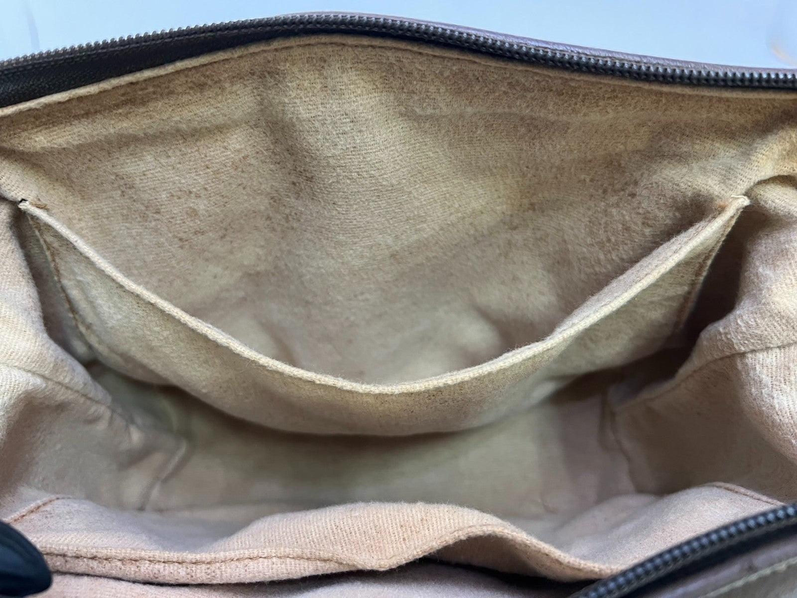 Gucci Pouch Clutch Bag - Brown, Leather