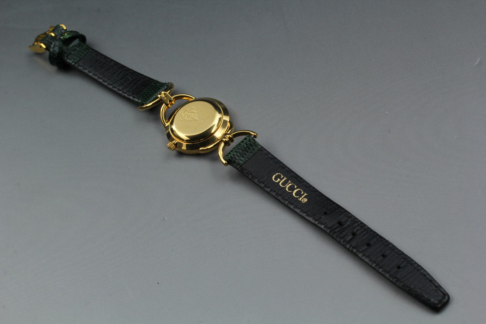 Gucci 6000.2.L Wristwatch - Gold, Stainless Steel