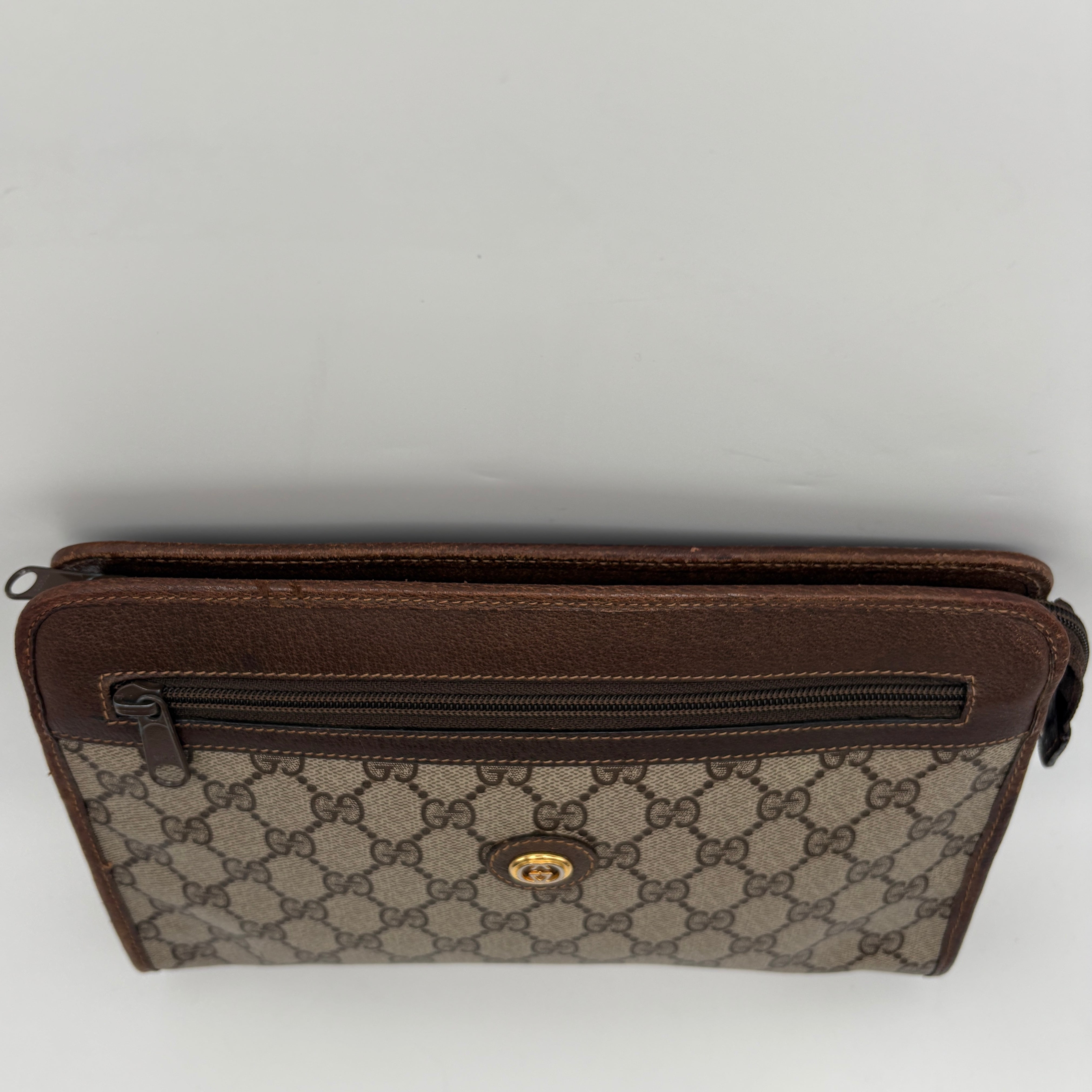 GUCCI GG CLUTCH BAG