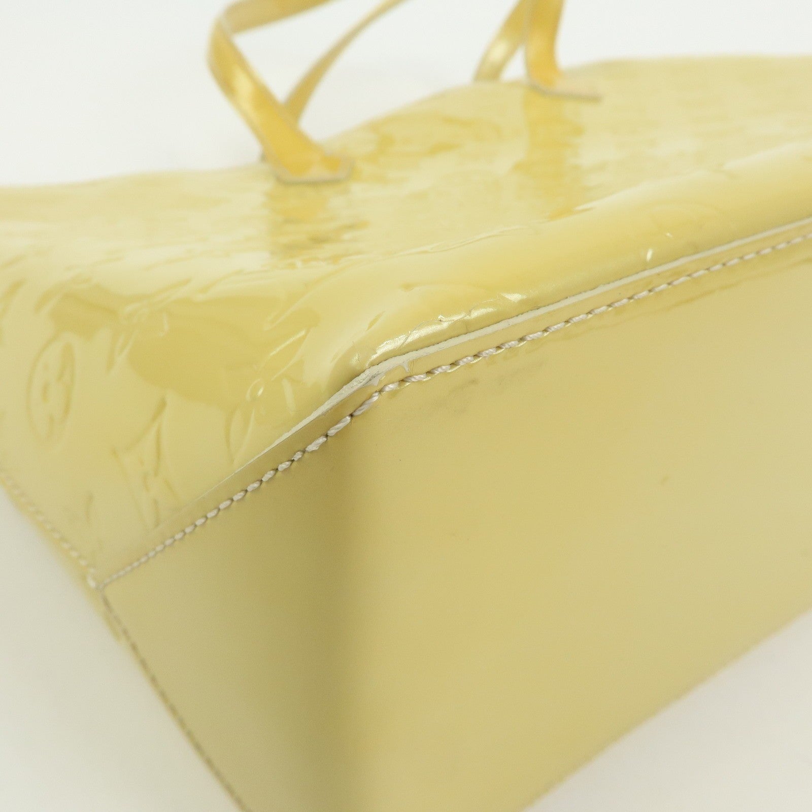 Louis Vuitton Tote Bag - Blanc Corail, Vernis Leather