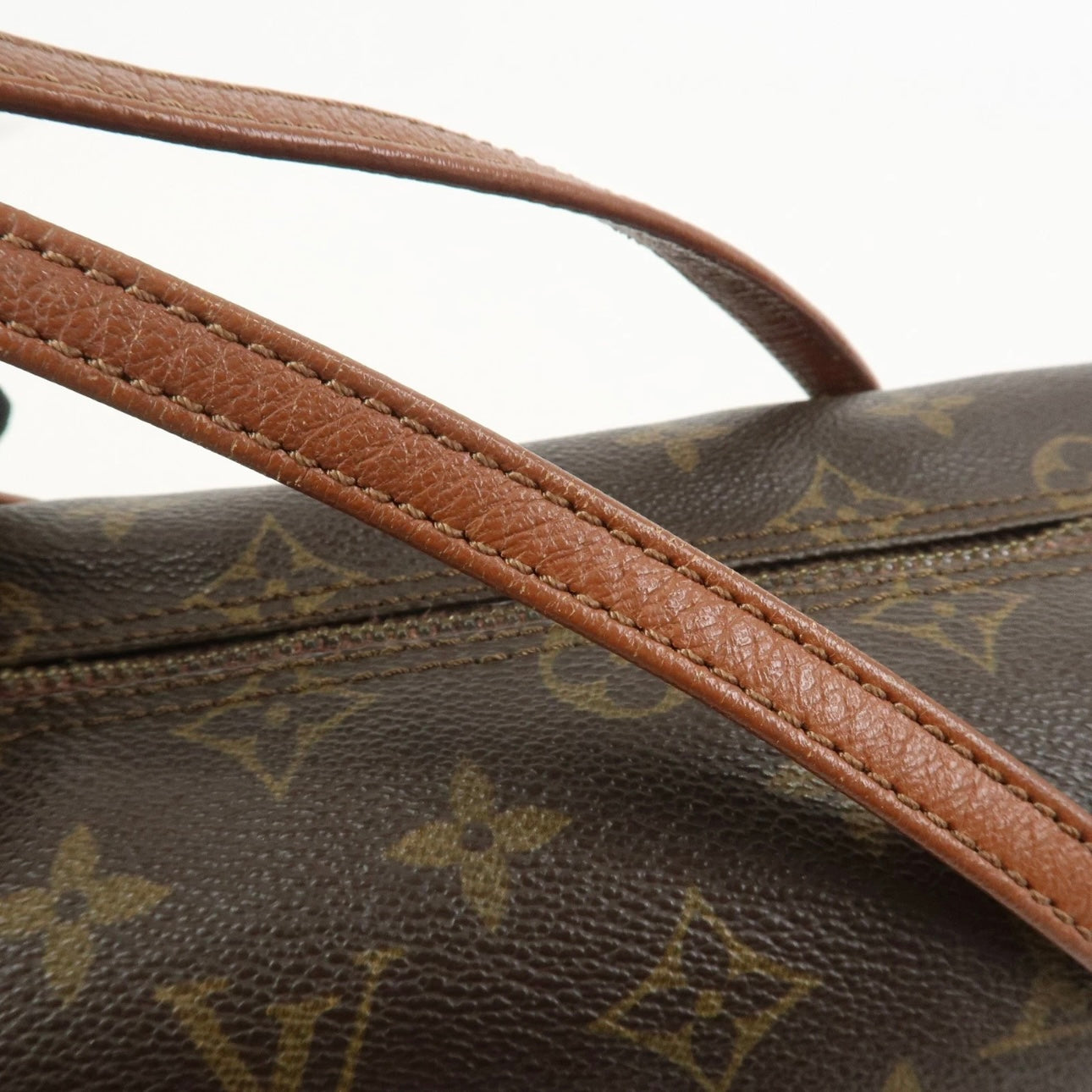 Louis Vuitton Papillon 26
