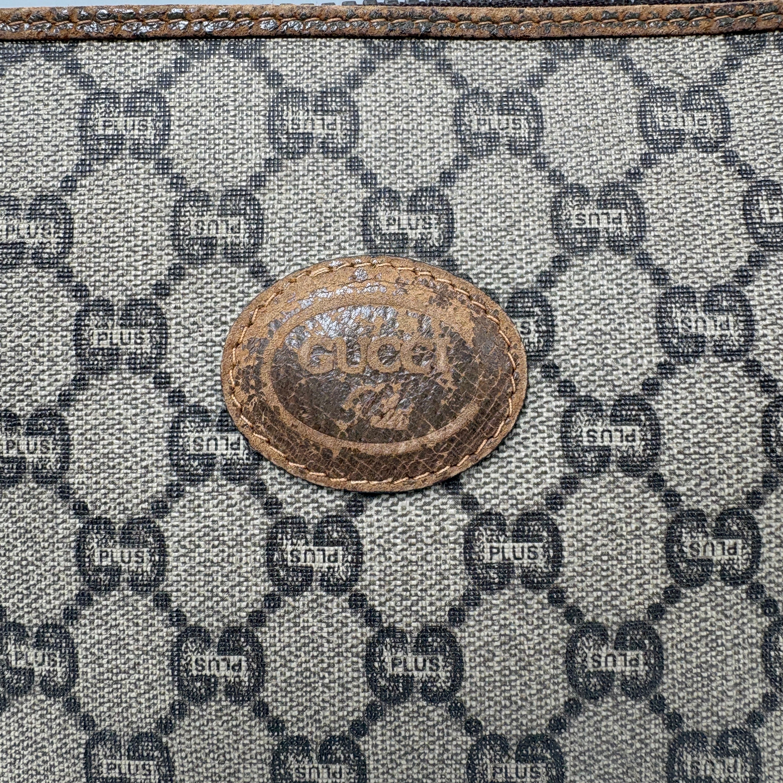Gucci GG plus clutch