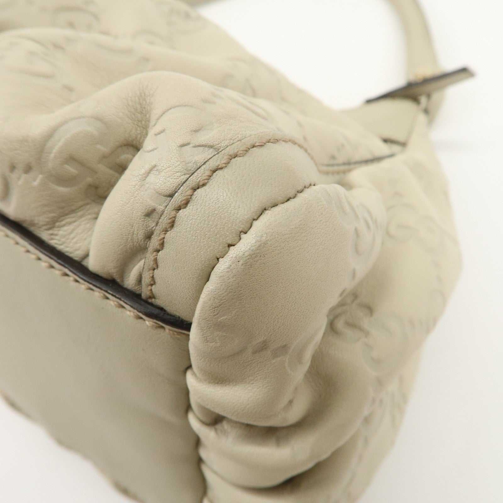 Gucci Shoulder Bag - Ivory, Leather