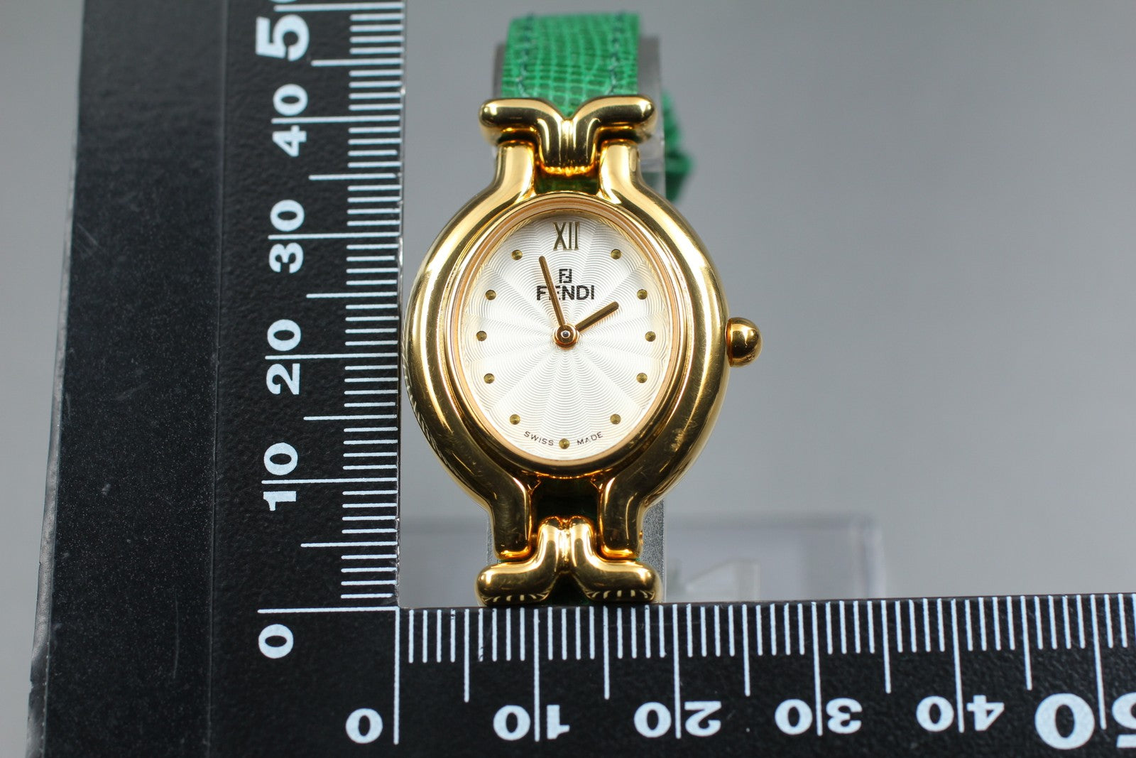 Fendi 640L Wristwatch - Gold, Stainless Steel- מגיע עם כל הרצועות!