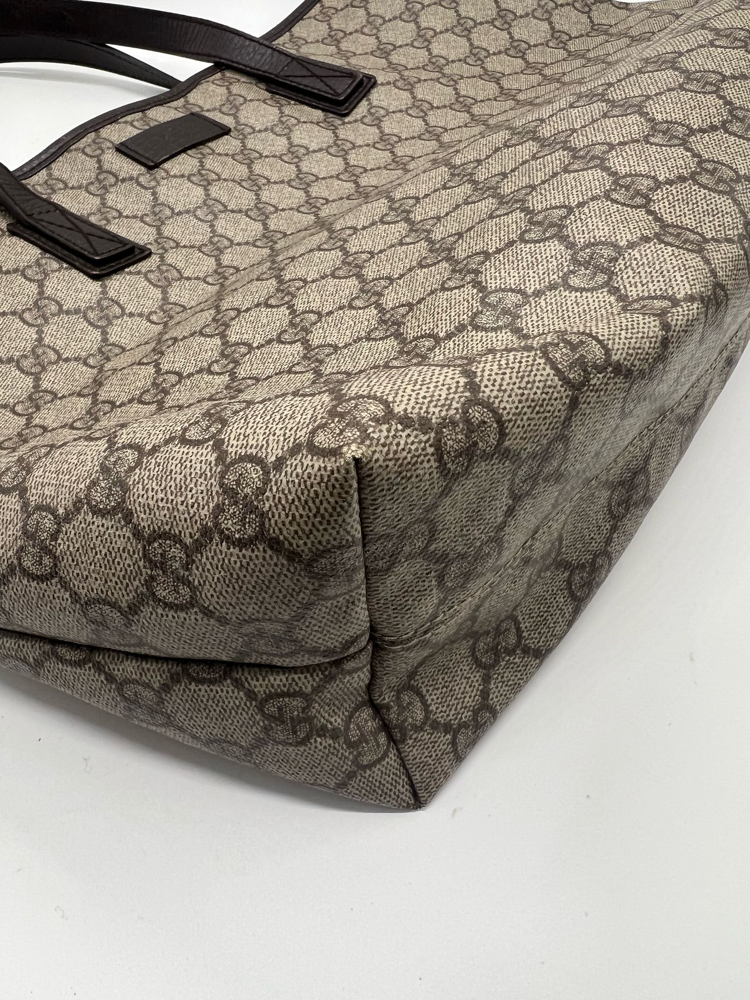 Gucci Supreme Tote Bag