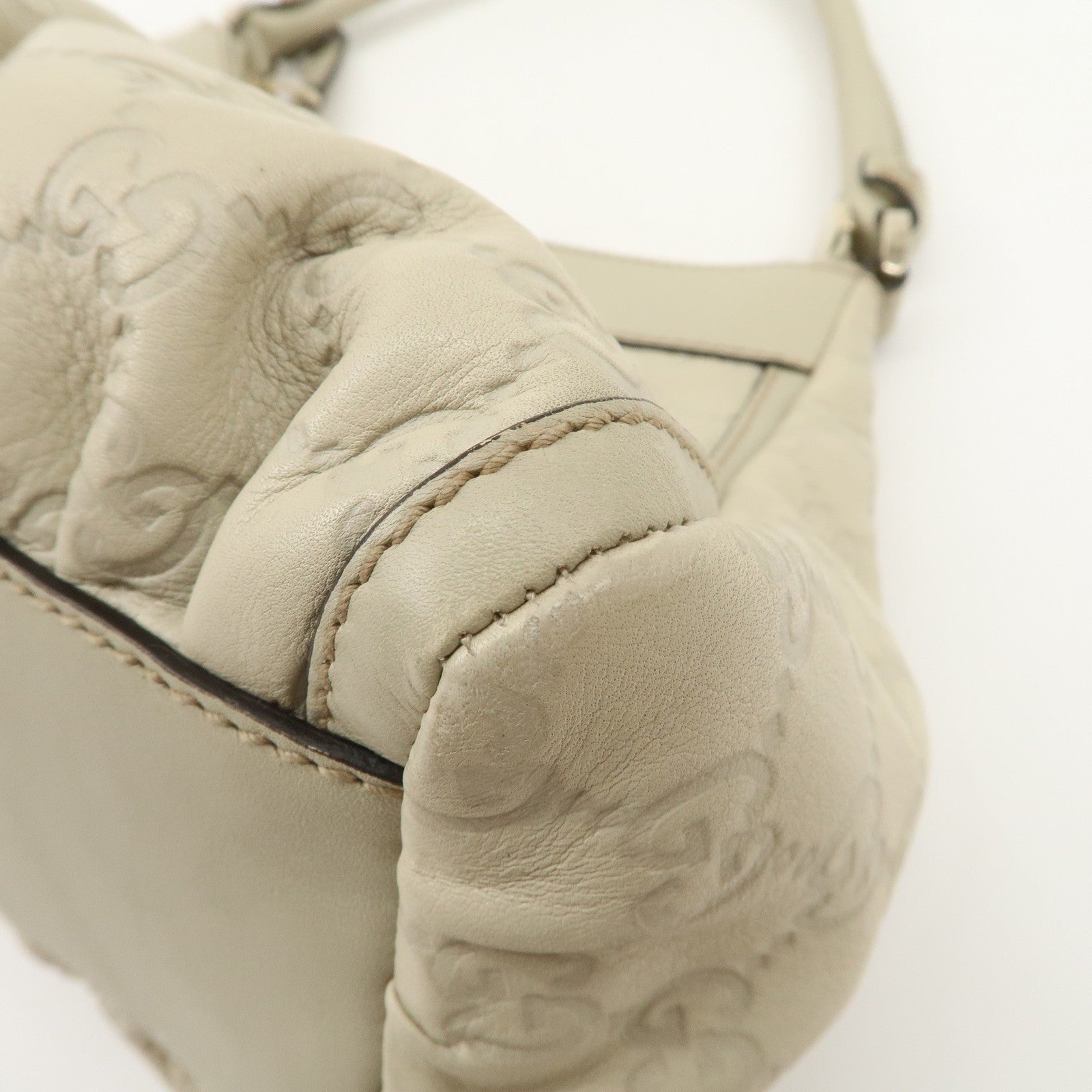 Gucci Shoulder Bag - Ivory, Leather