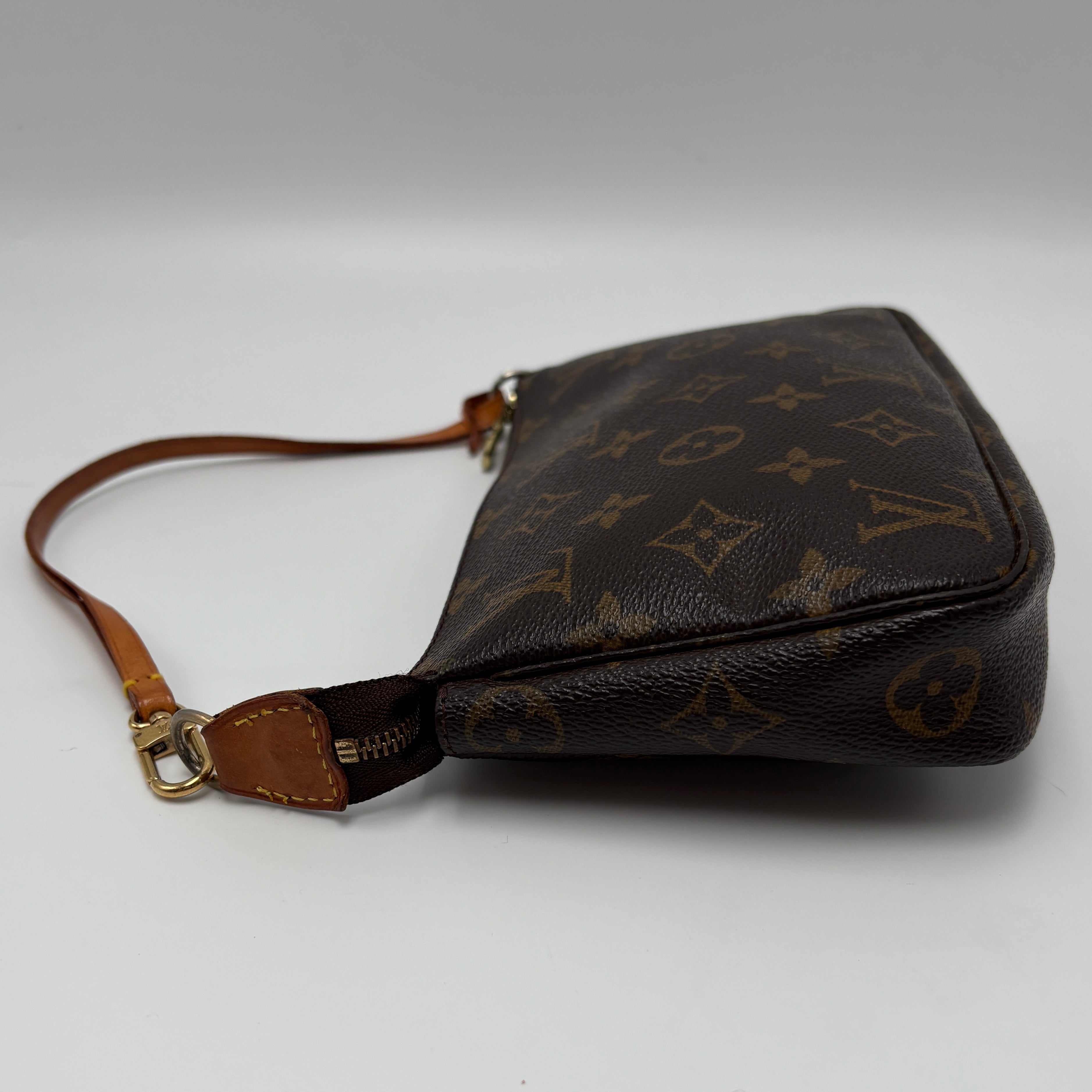 Louis Vuitton Pochette Accessories