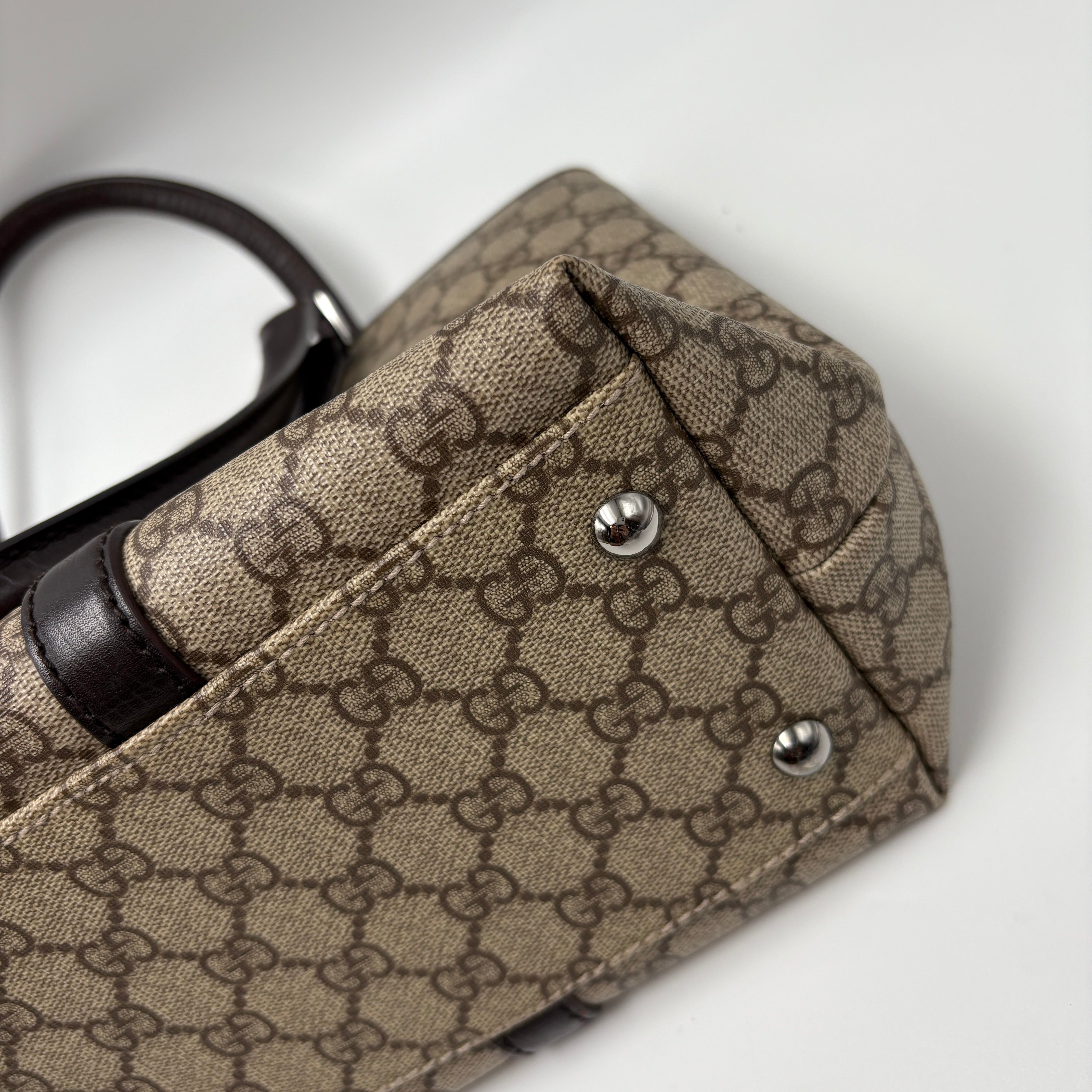 Gucci Supreme Tote bag