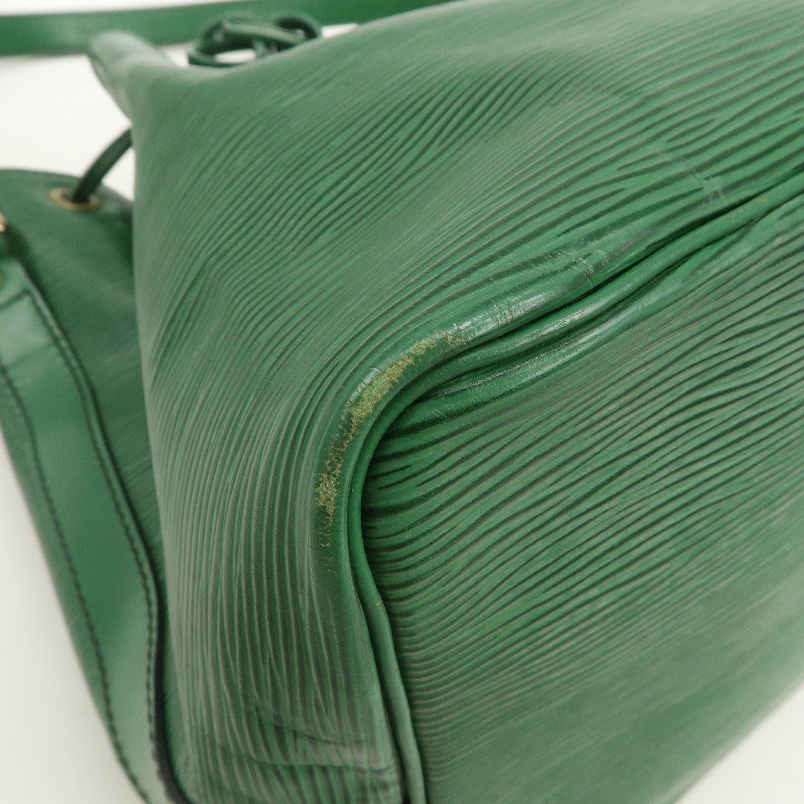 Louis Vuitton Epi Petit Noe Shoulder Bag - Borneo Green, Epi Leather