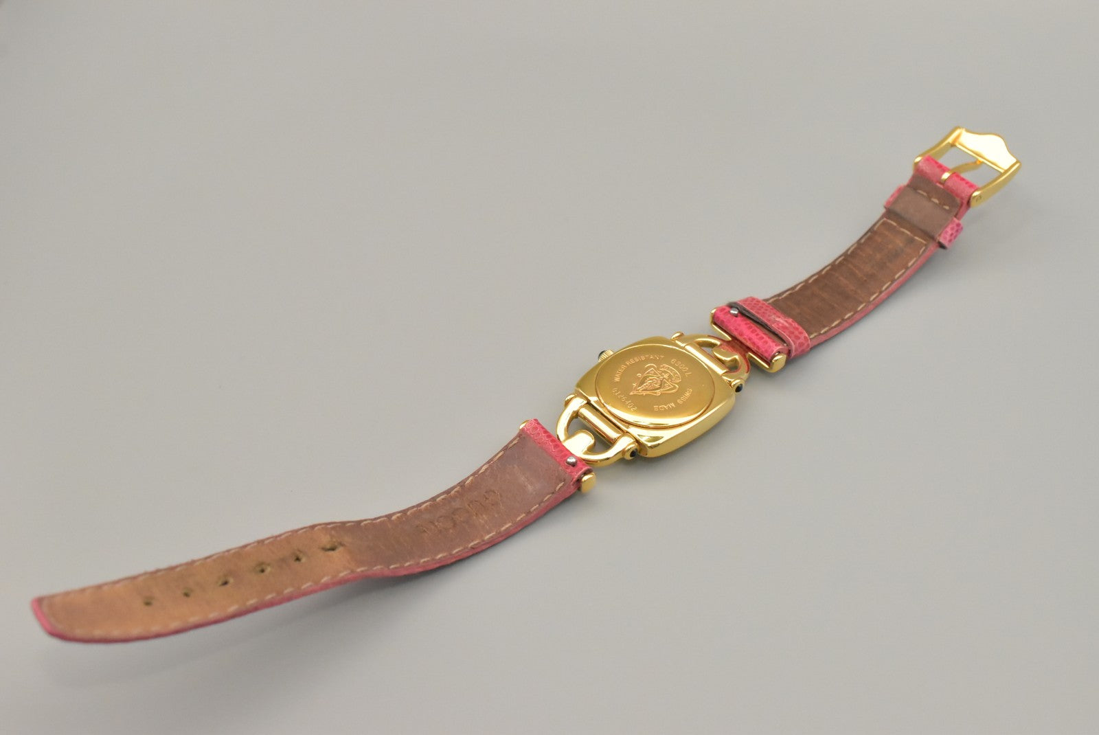 Gucci 6300L Wristwatch - White, Gold-Plated Base Metal
