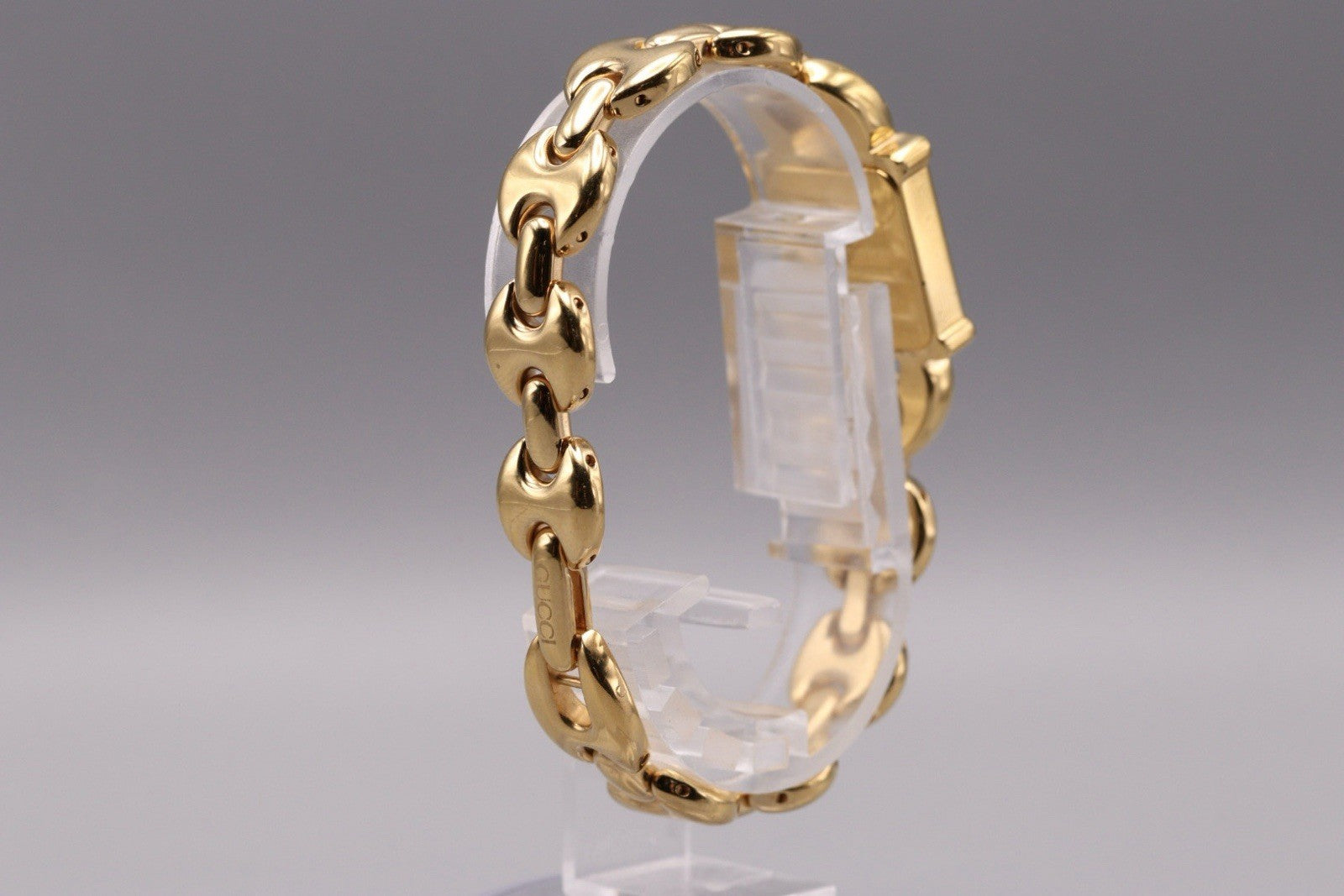Gucci 1800L Watch - Gold, Stainless Steel