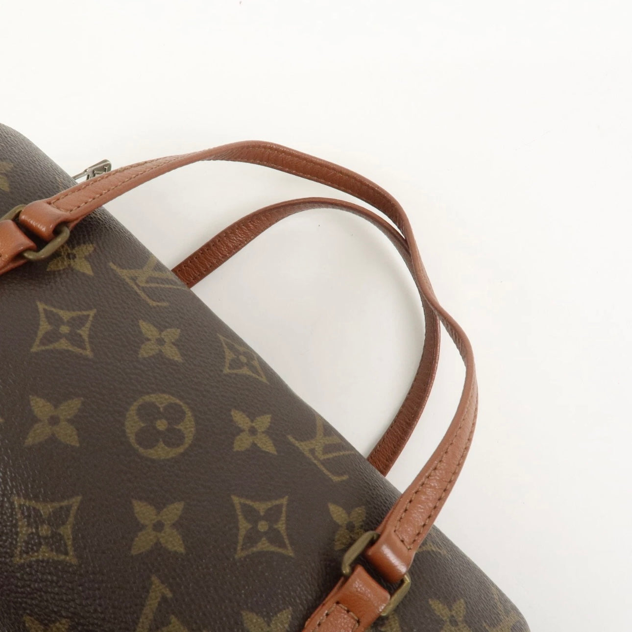 Louis Vuitton Papillon 26