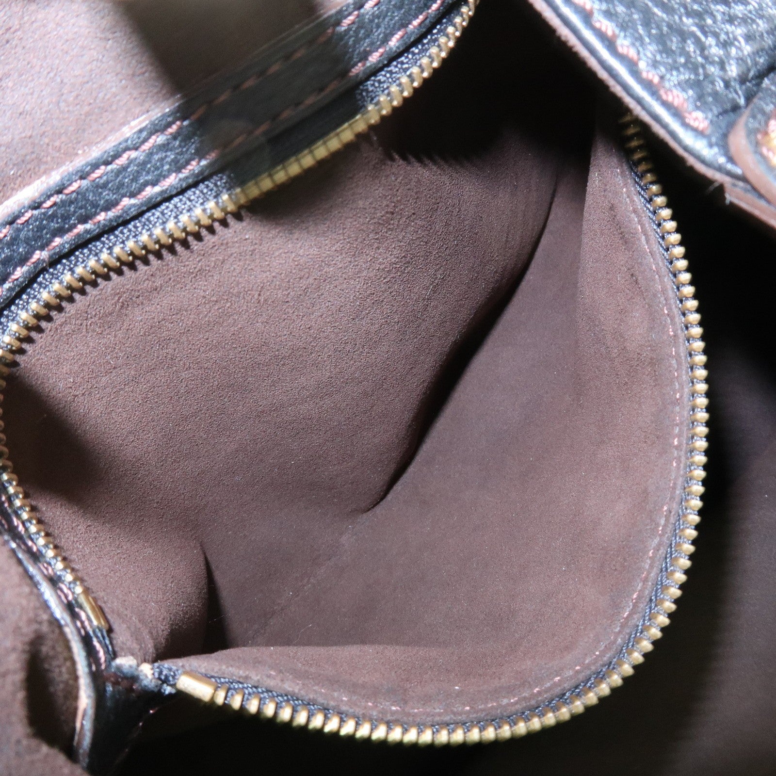 Louis Vuitton Monogram Leather Mahina L Shoulder Bag Noir