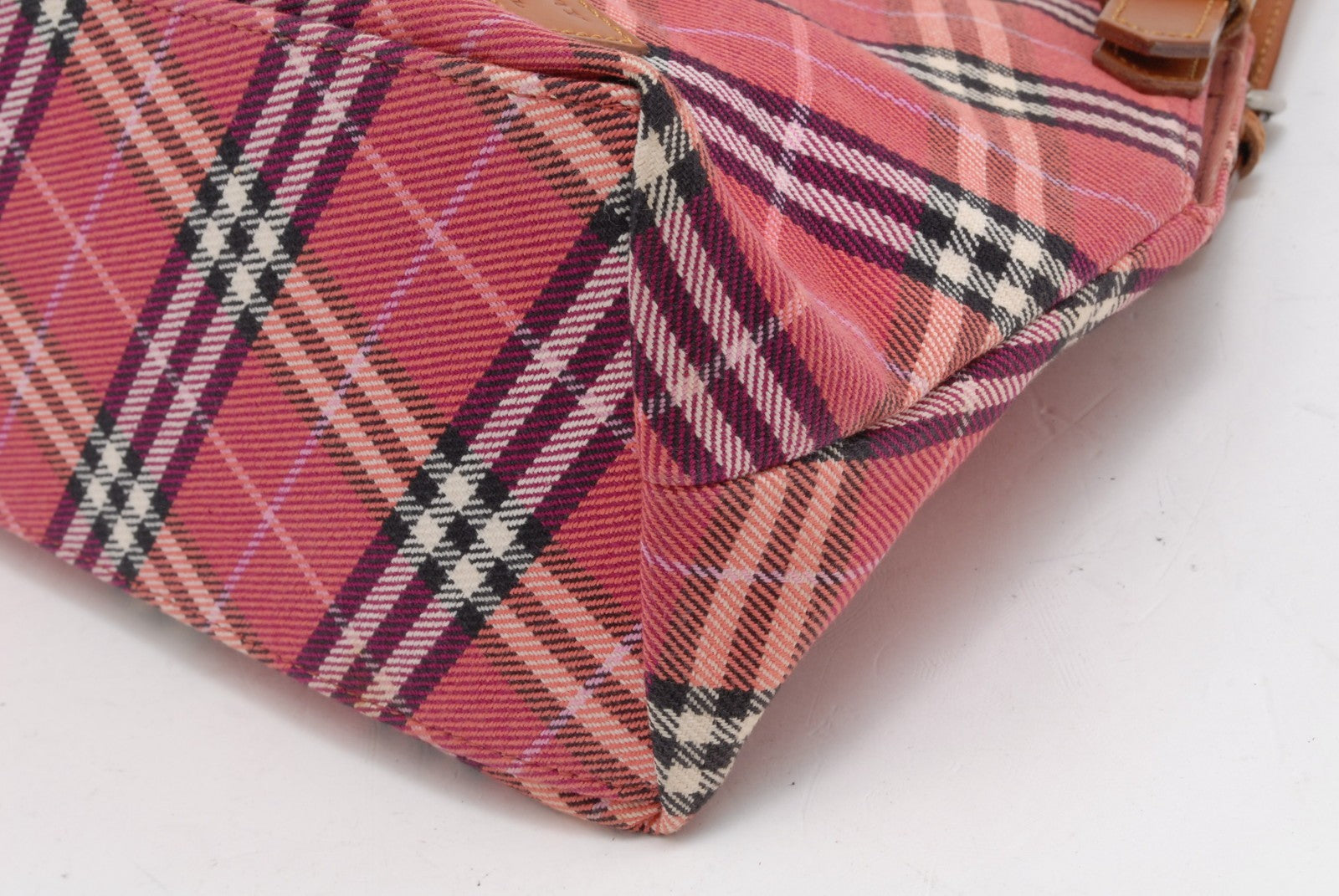 Burberry Nova Check Shoulder Bag - Pink, Canvas